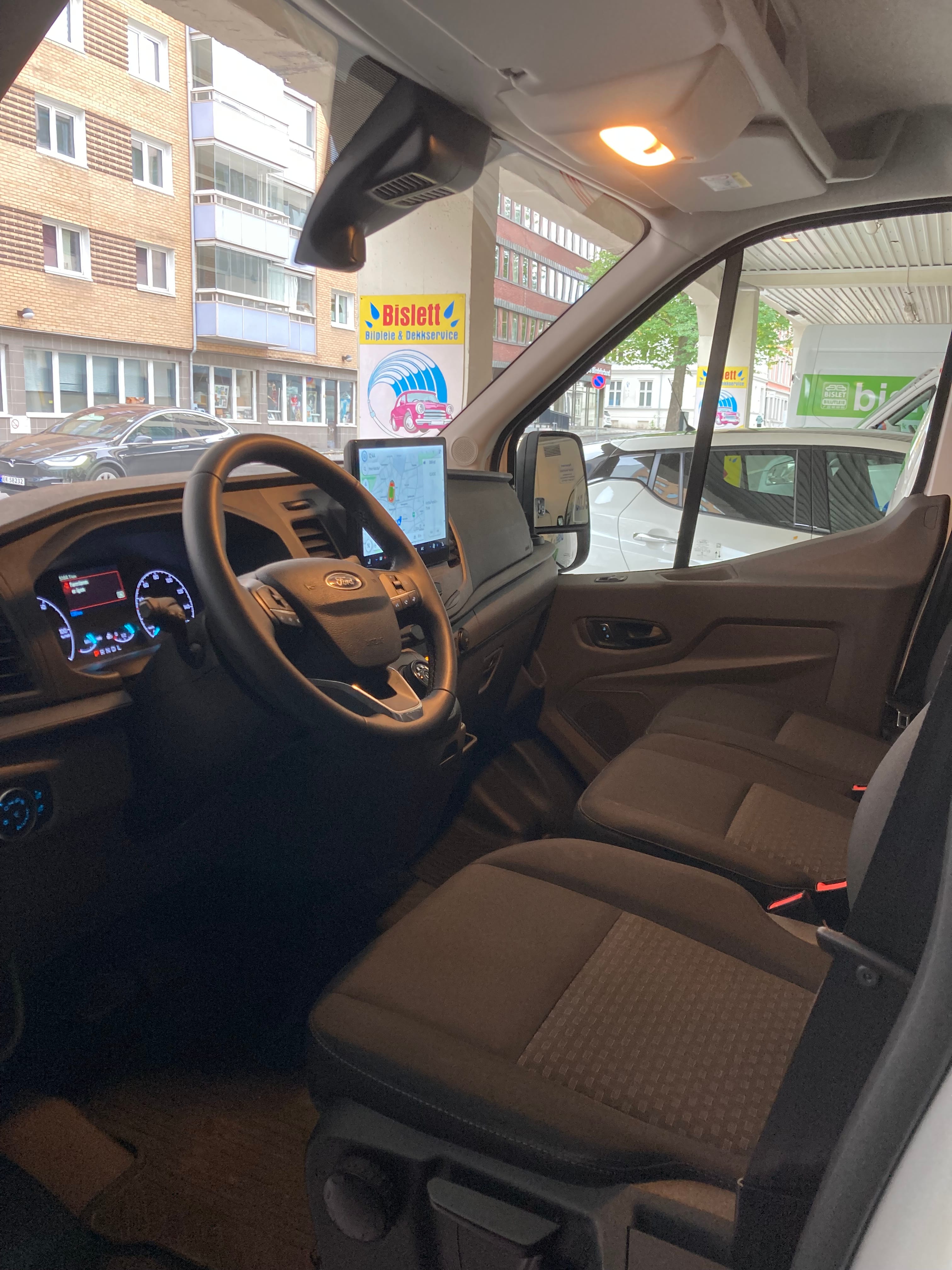 Ford Transit Varebil med Vinterdekk