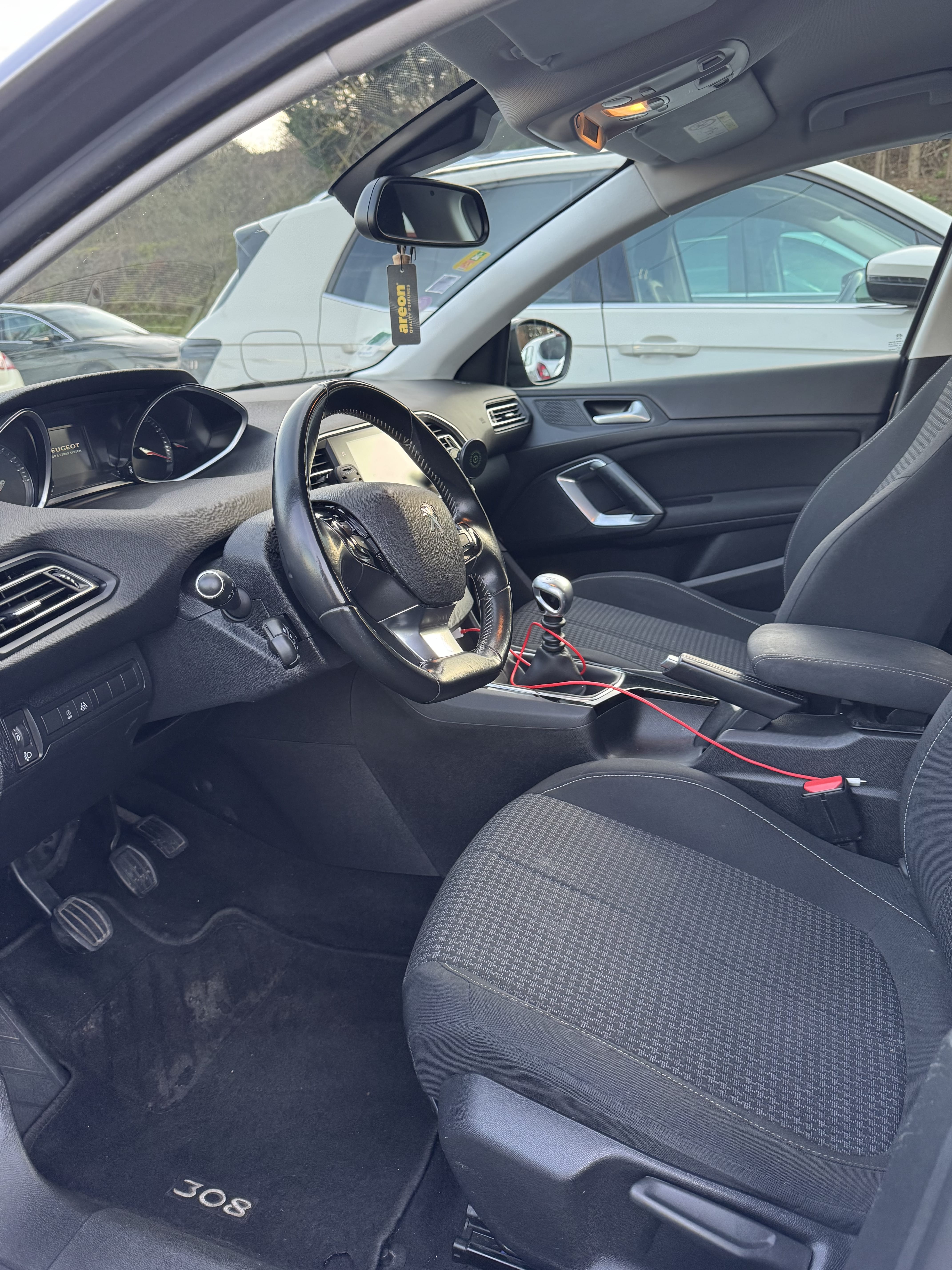 Peugeot 308 Essence avec Audio Bluetooth