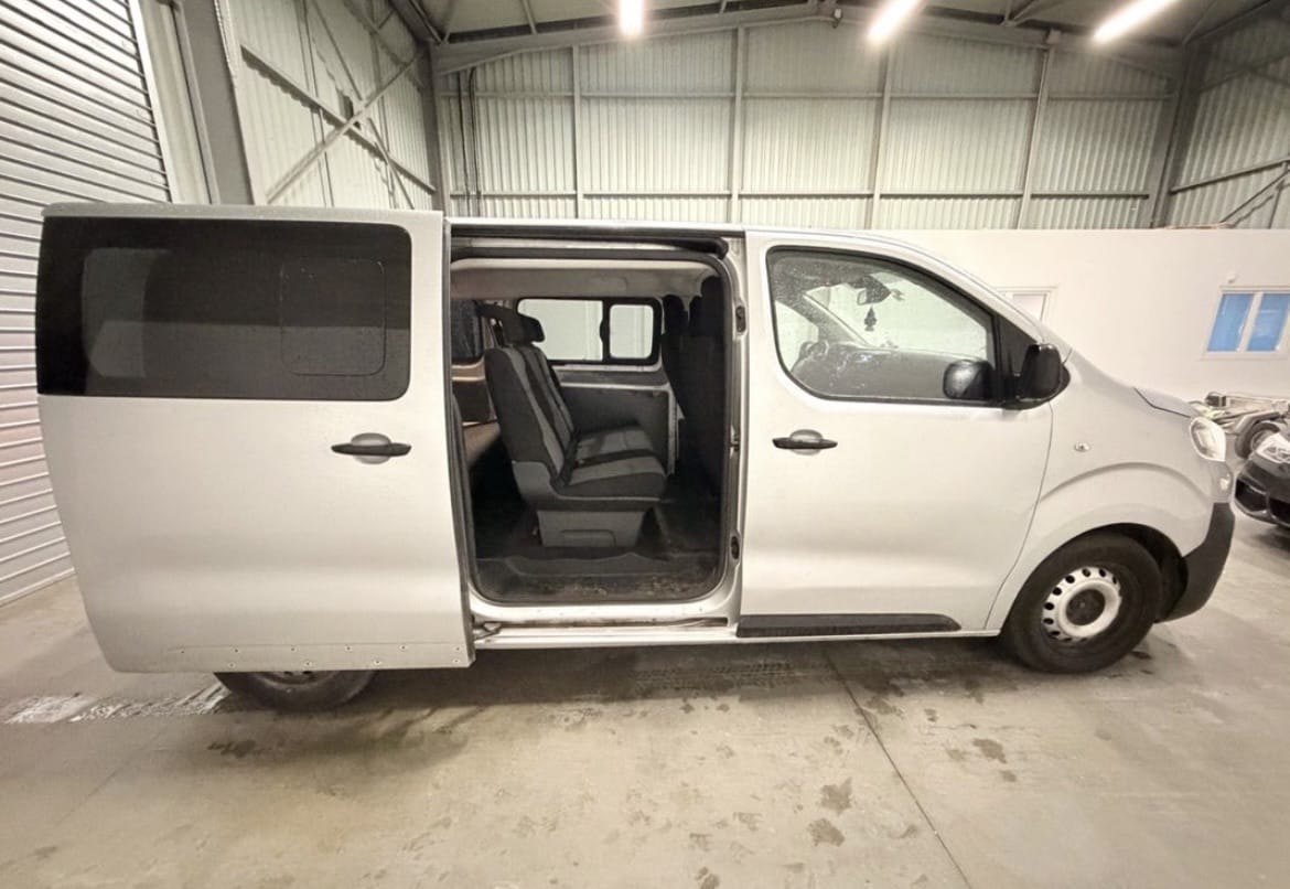 Citroen Jumpy Multispace with Hitch