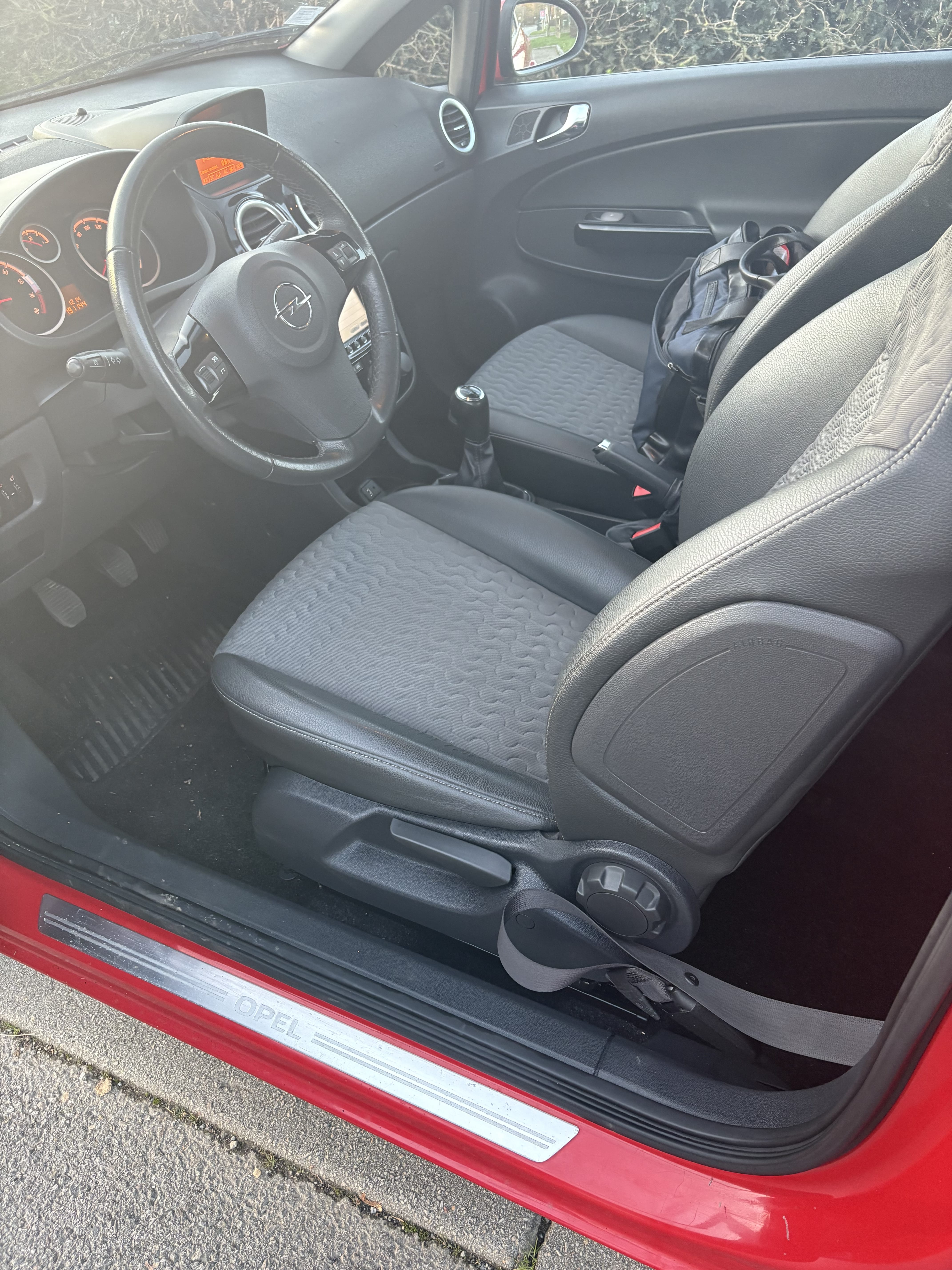 Opel Corsa avec Régulateur de vitesse