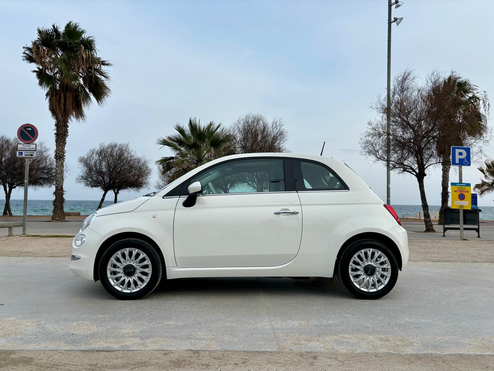 Fiat 500 Híbrido Dolcevita con Aire acondicionado