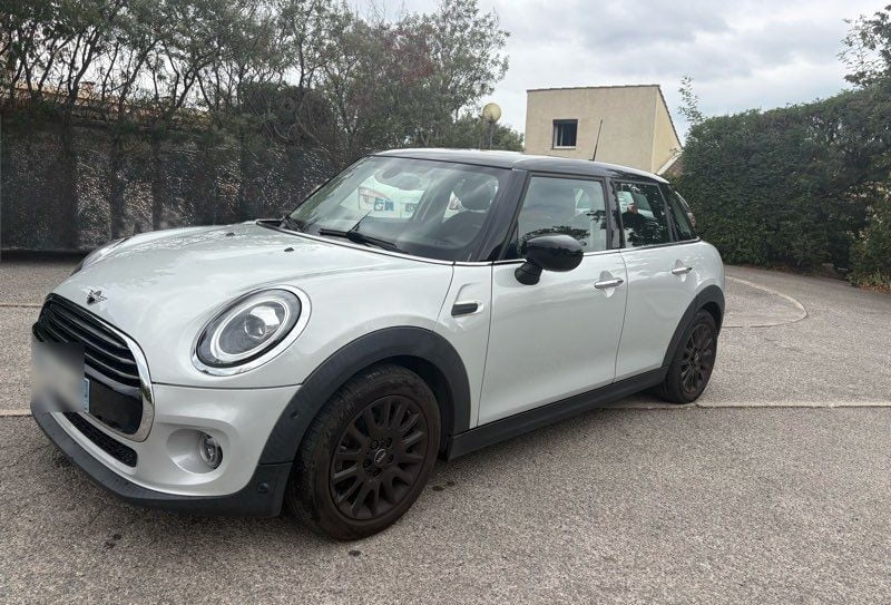 Mini Cooper 5 portes, 2021, Essence 95, automatique
