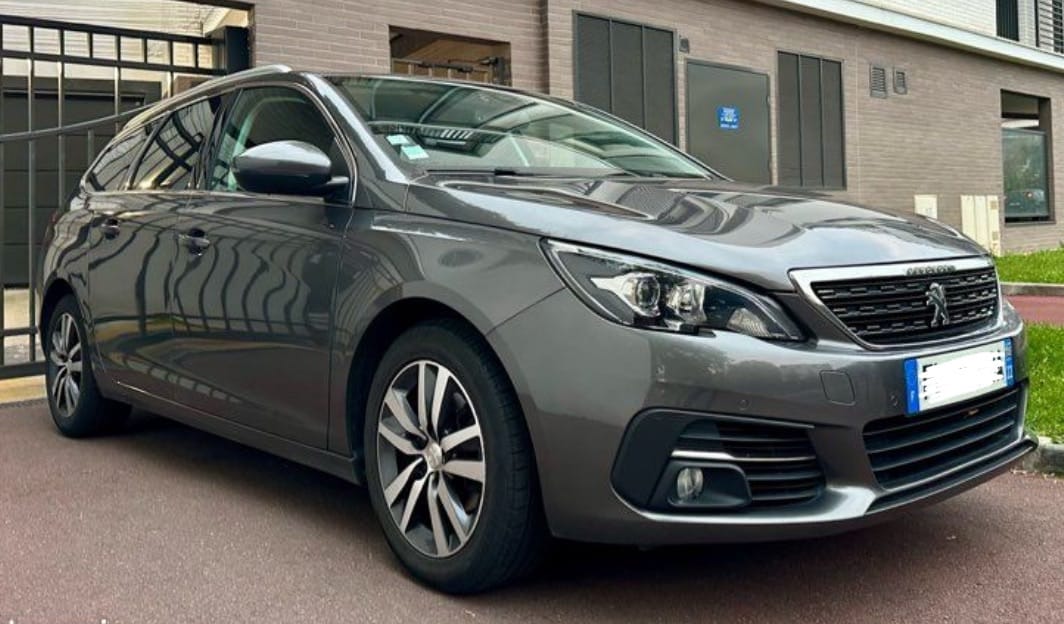 Peugeot 308 SW avec Entrée audio / iPod
