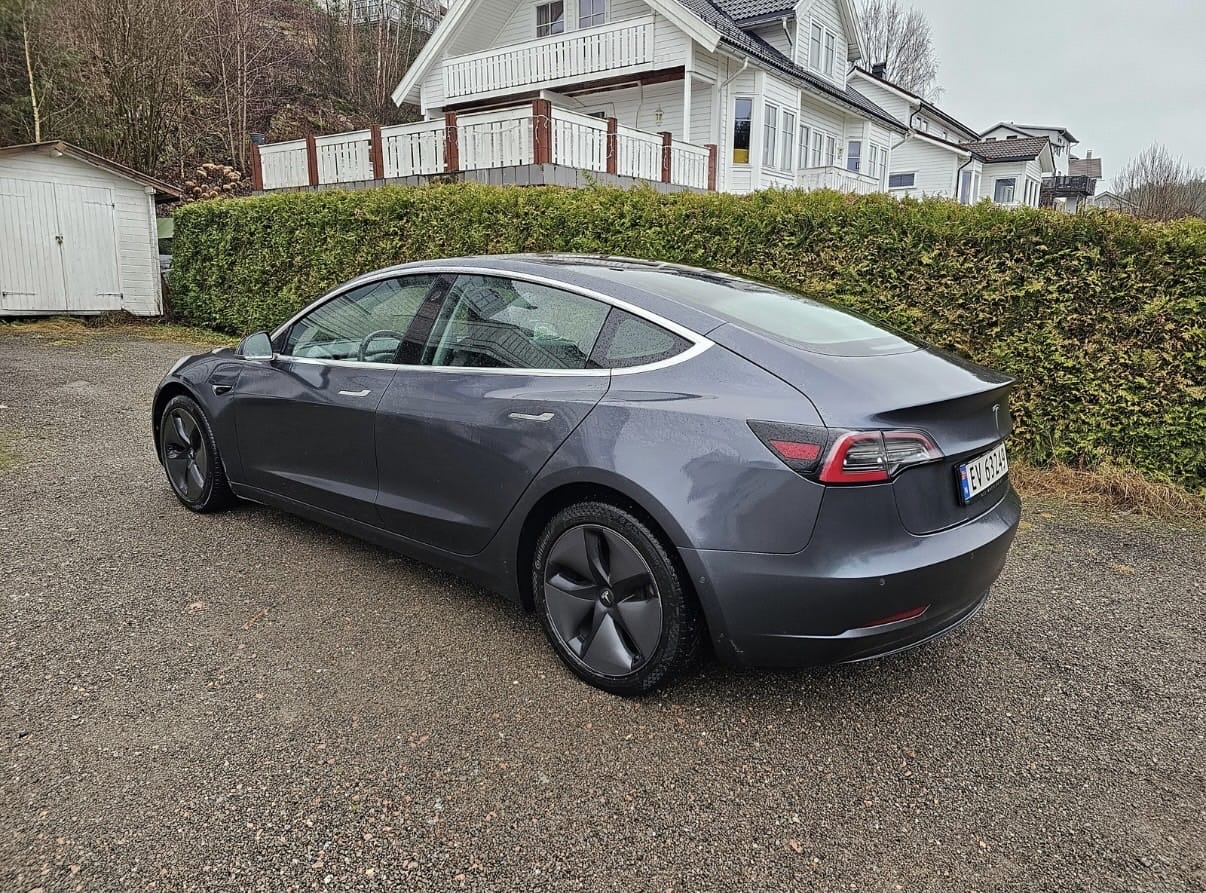Tesla Model 3 Long Range med Aircondition