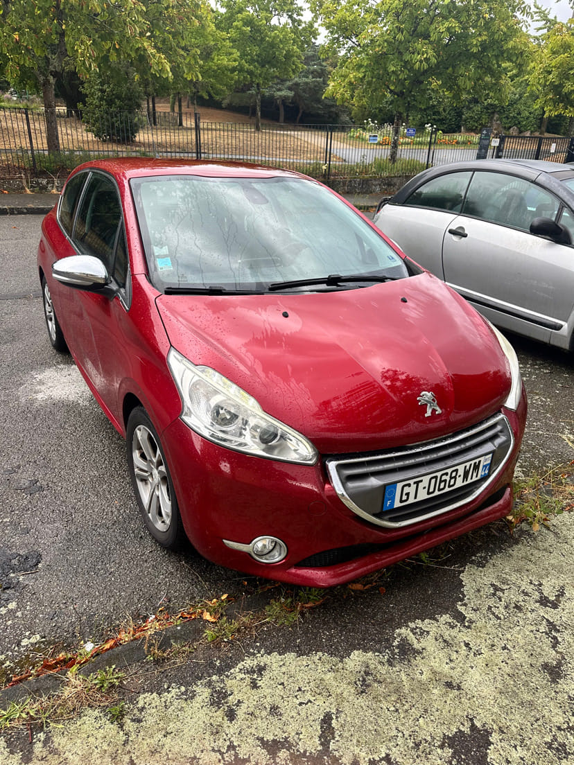 Peugeot 208, 2013, Essence 95