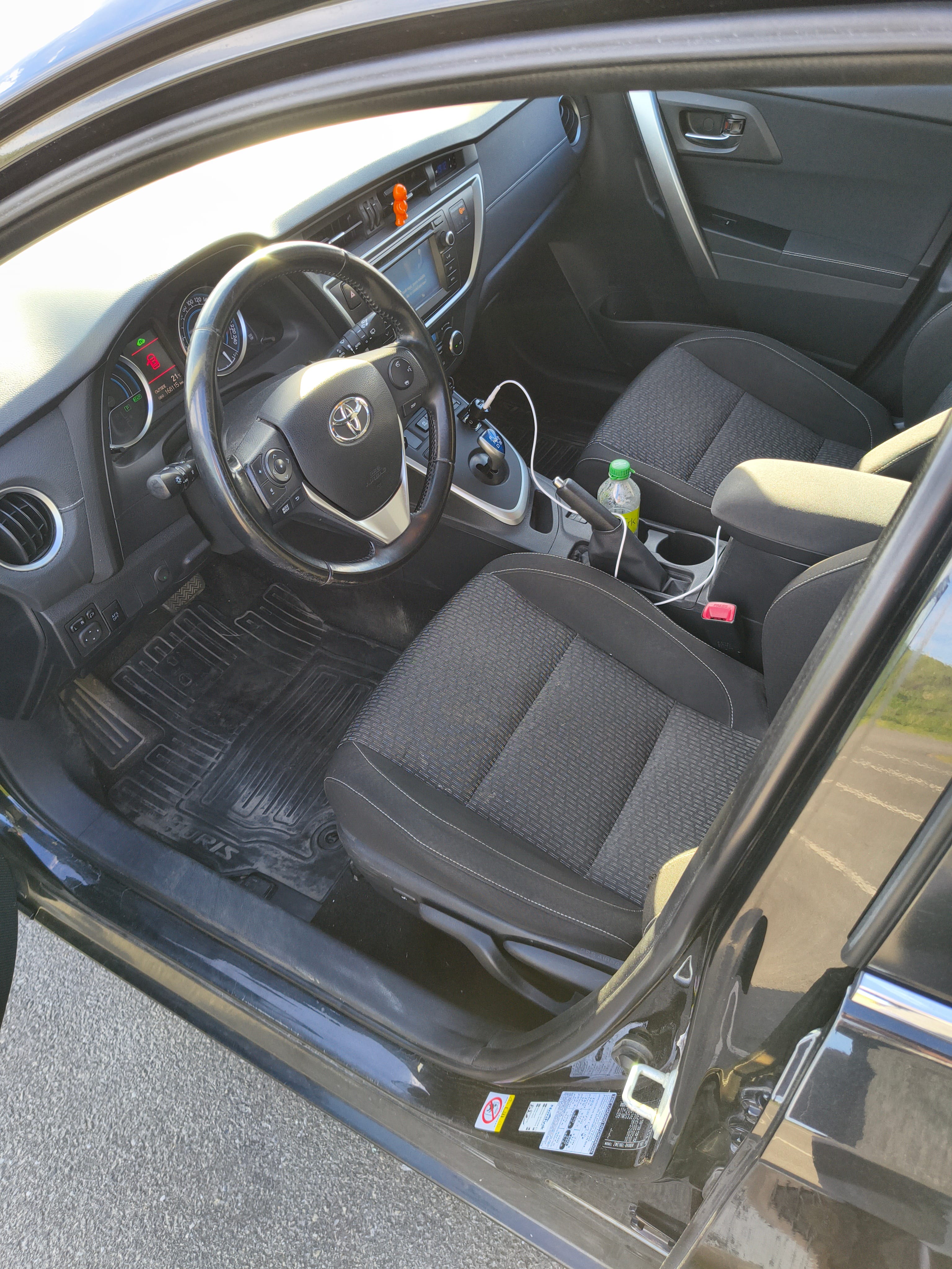 Toyota Auris Hybrid 1.8 med GPS