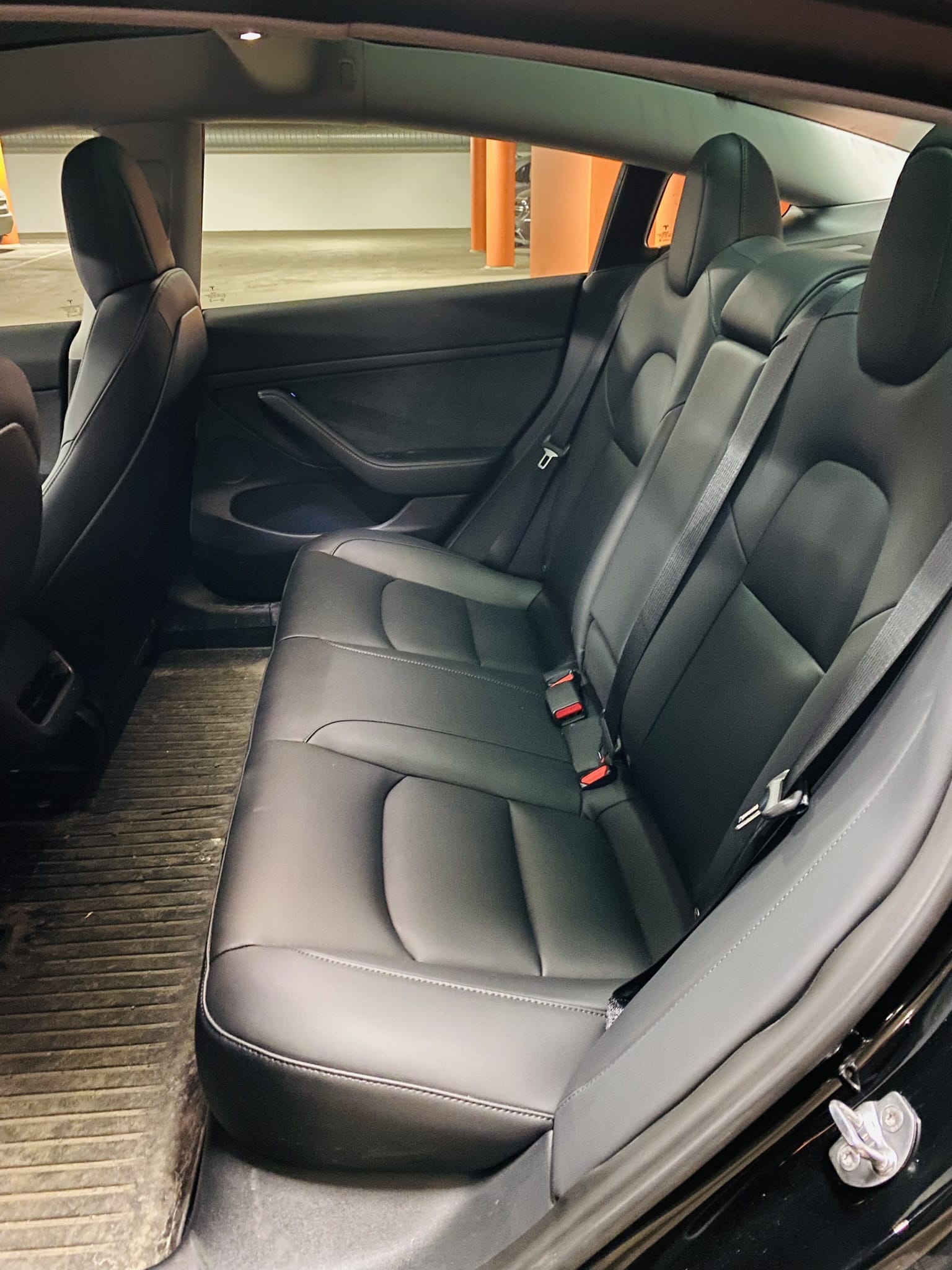 Tesla Model 3 med Bluetooth audio