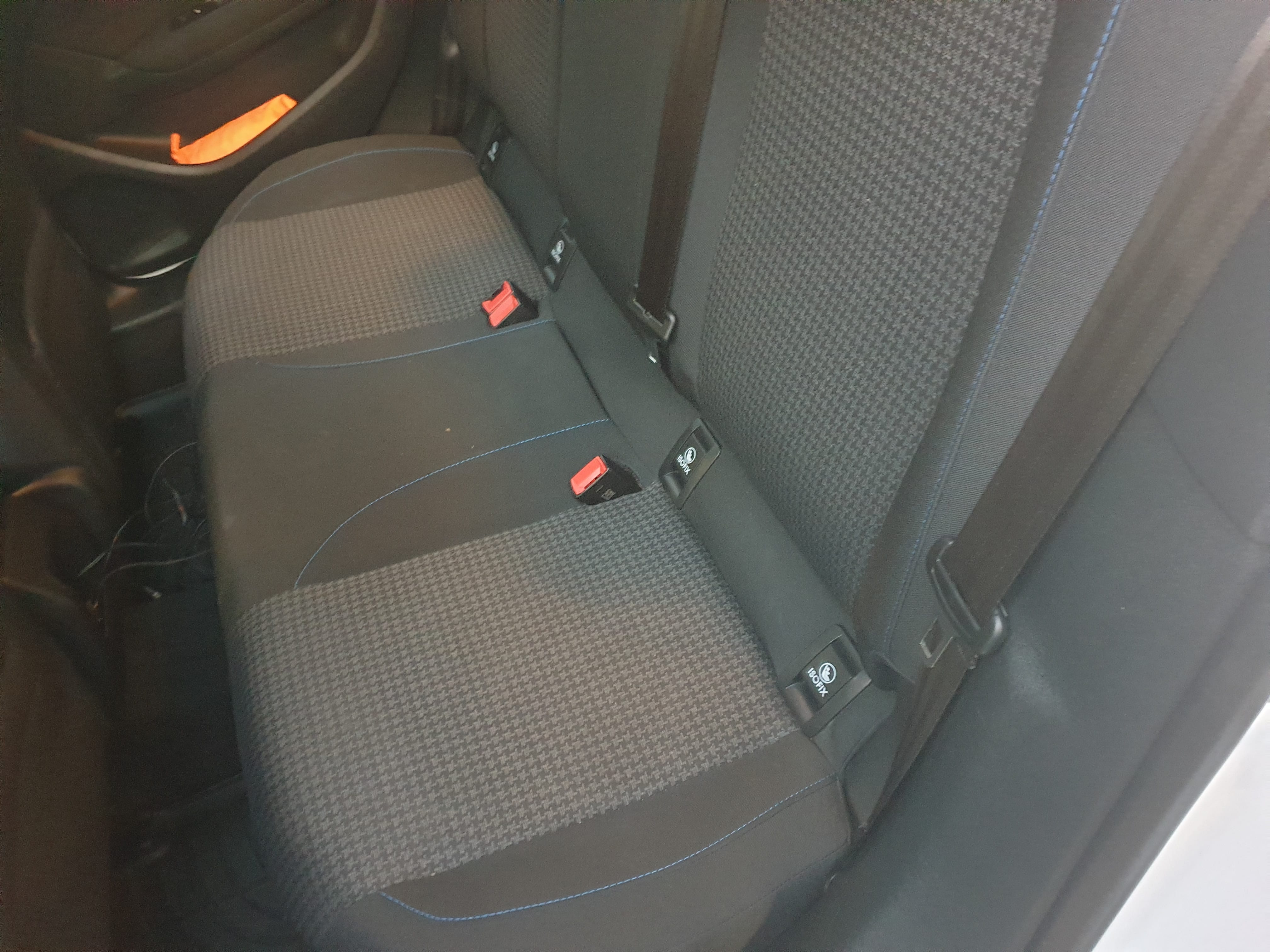 Peugeot 308 1.2 PureTech 110 Style S&S WEISS mit Kindersitz