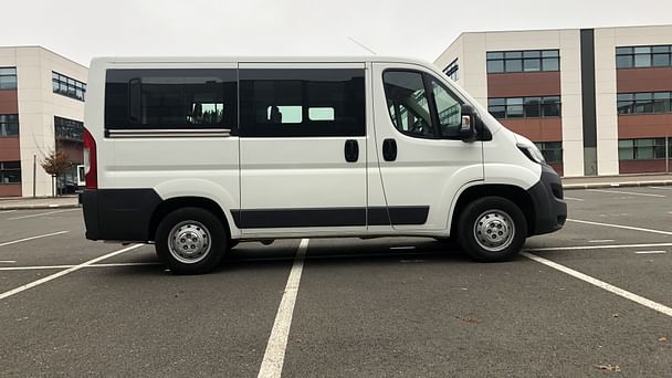Peugeot Boxer Combi 2016 (Réf DZ864) III phase 3 / 2.0 BlueHDi / avec Parking Pessac & Aéroport Bordeaux avec Climatisation