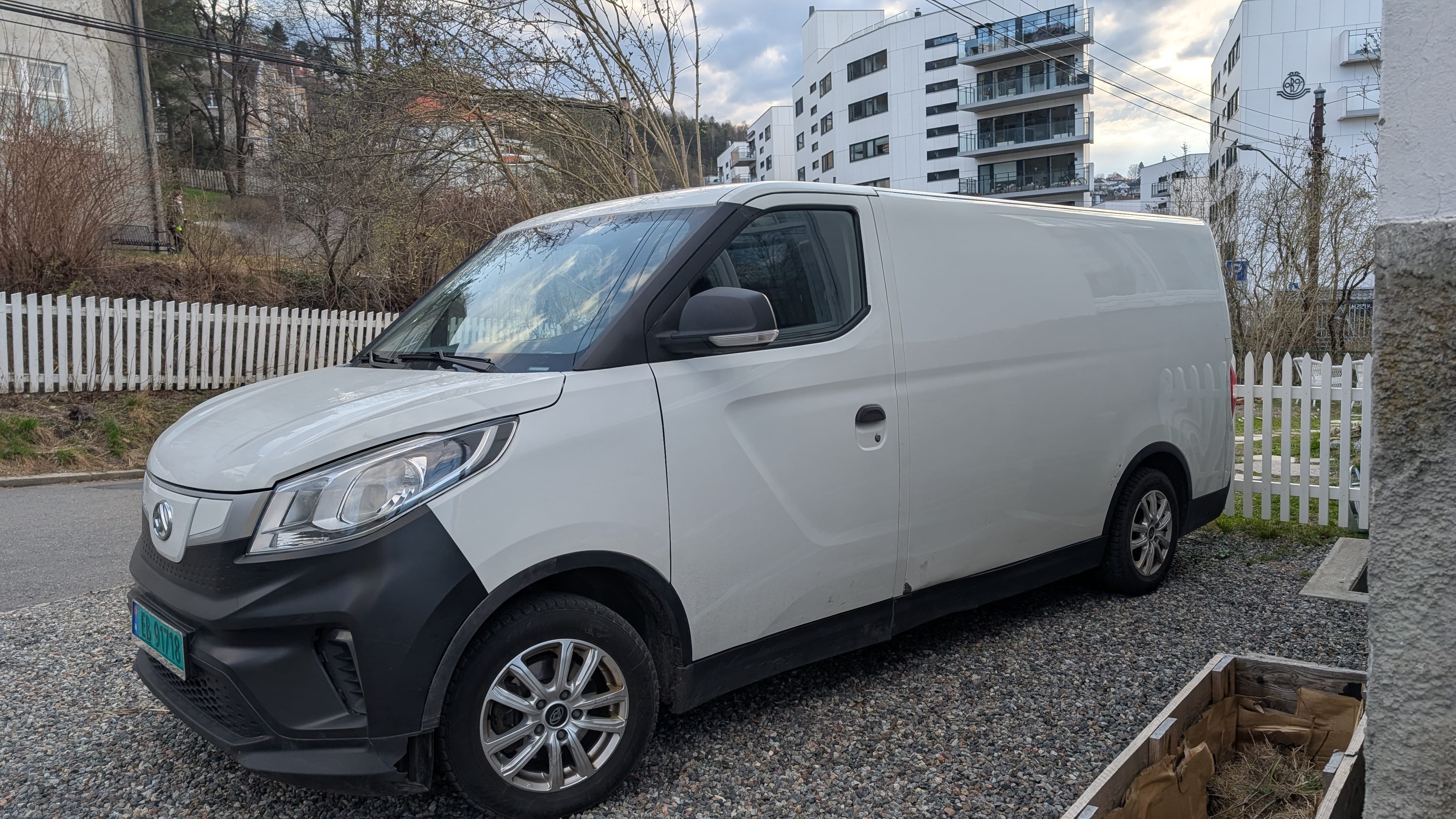 Maxus eDeliver 3 / enormt bagasjerom / lang rekkevidde / masse riper avec Climatisation