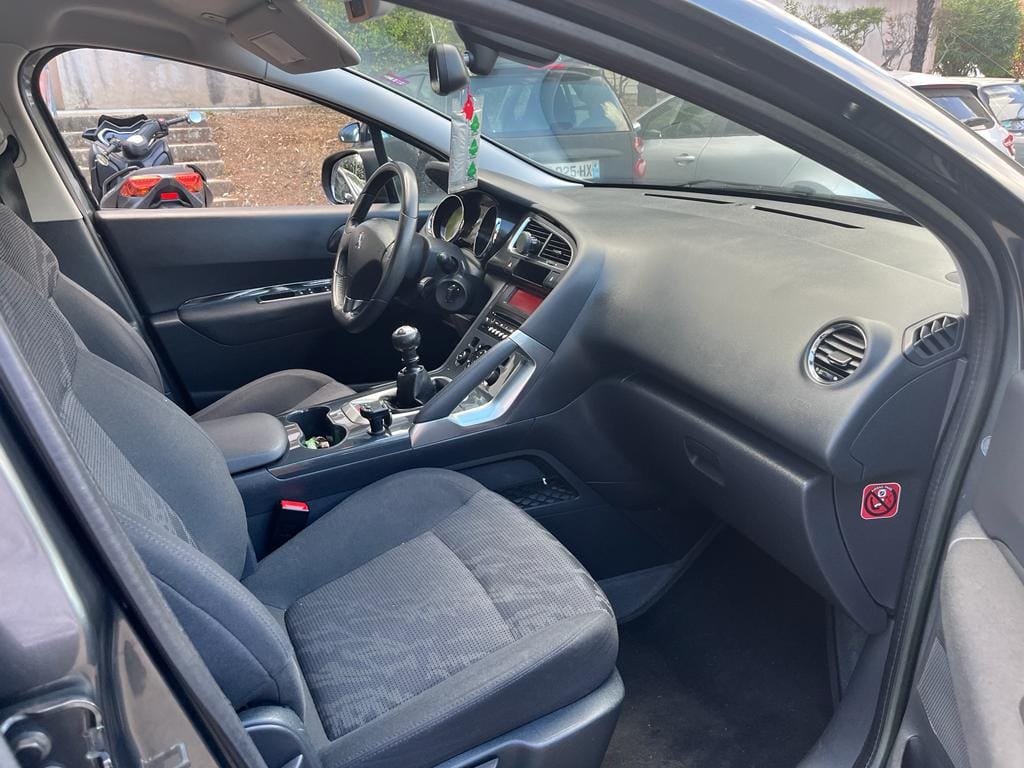 Peugeot 3008 avec Siège bébé