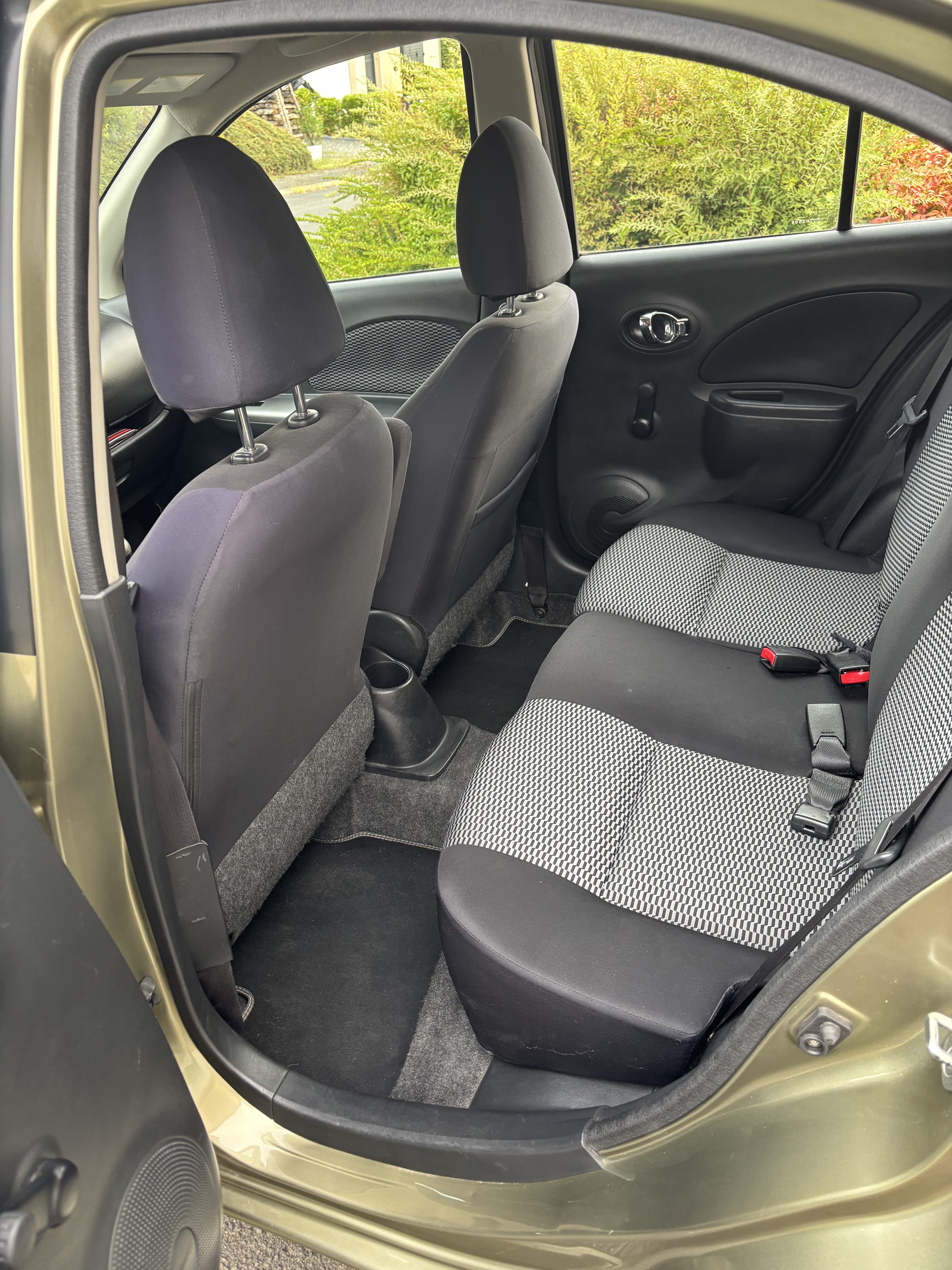 Nissan Micra avec Entrée audio / iPod