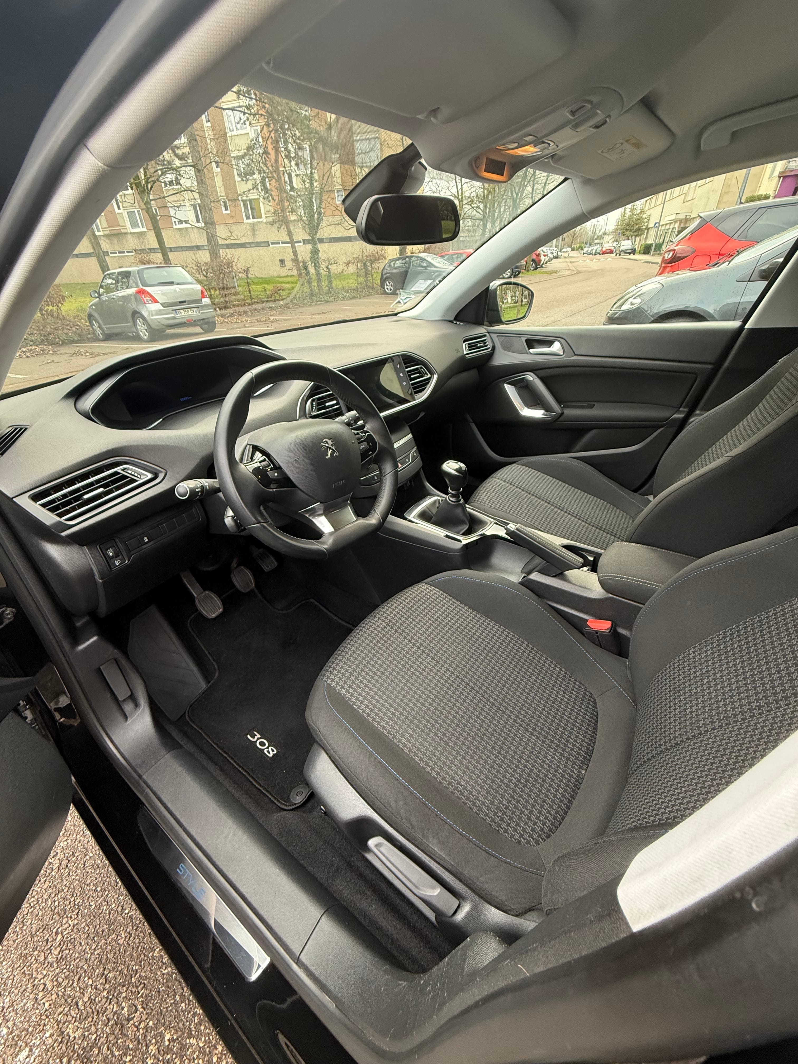 Peugeot 308 avec Caméra de recul