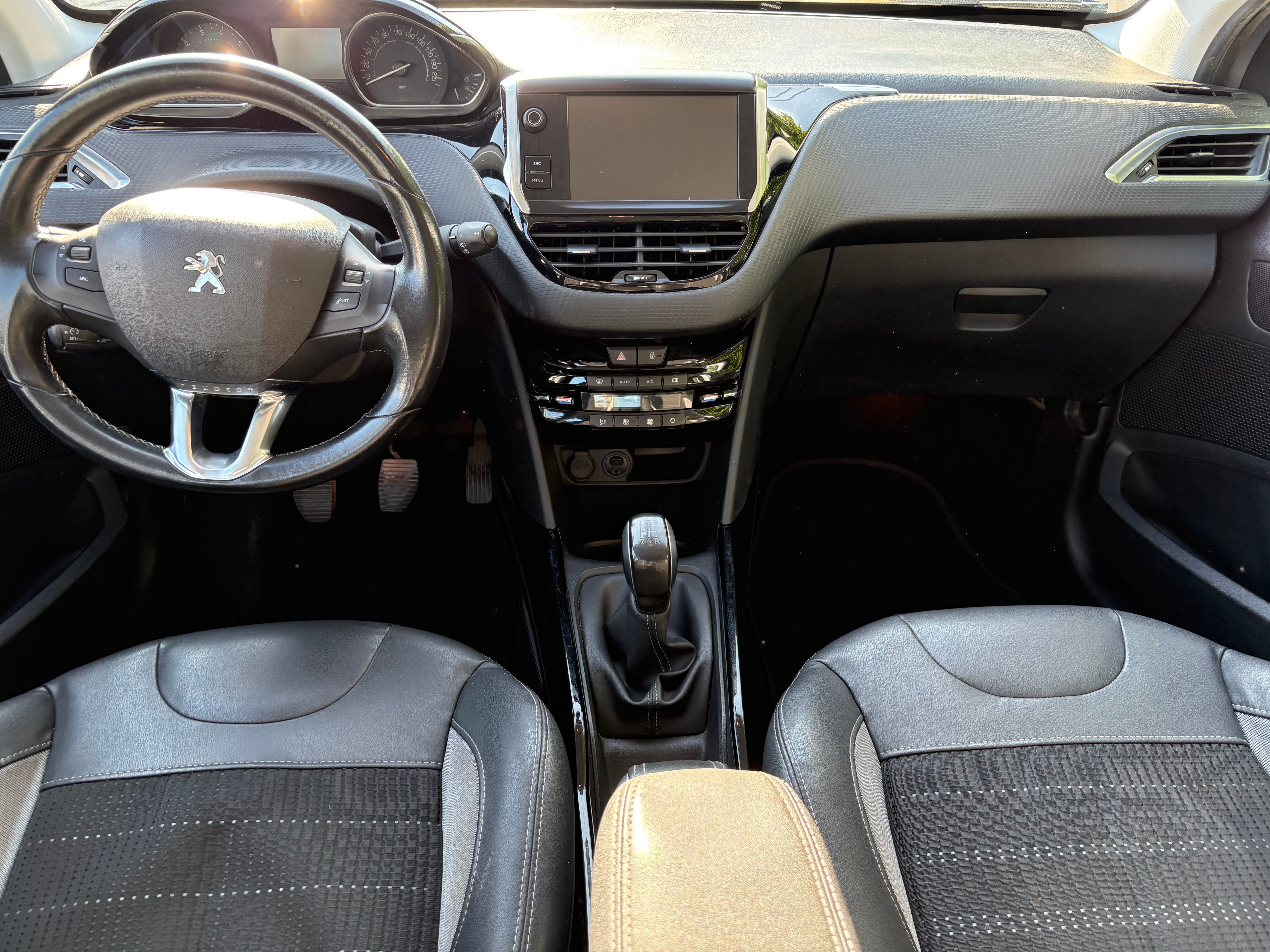 Peugeot 2008 met Cruise control