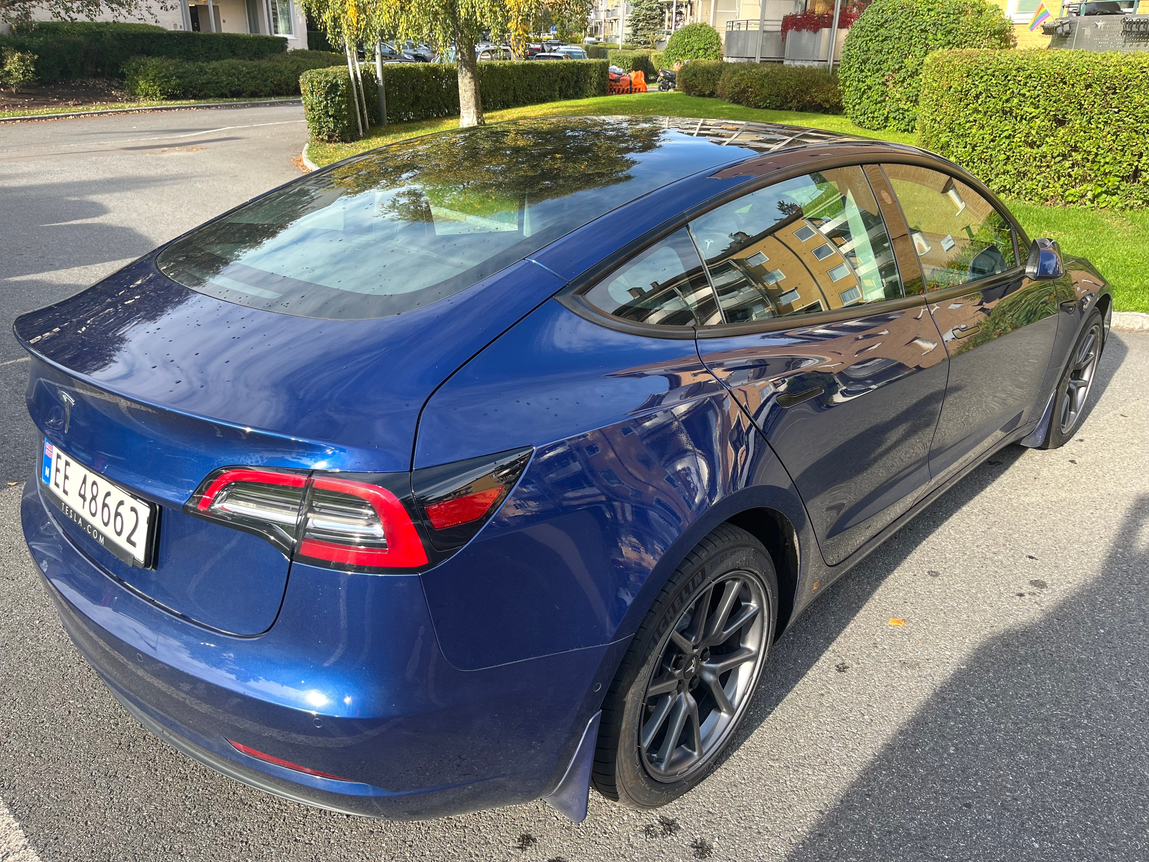 Tesla Model 3 med GPS