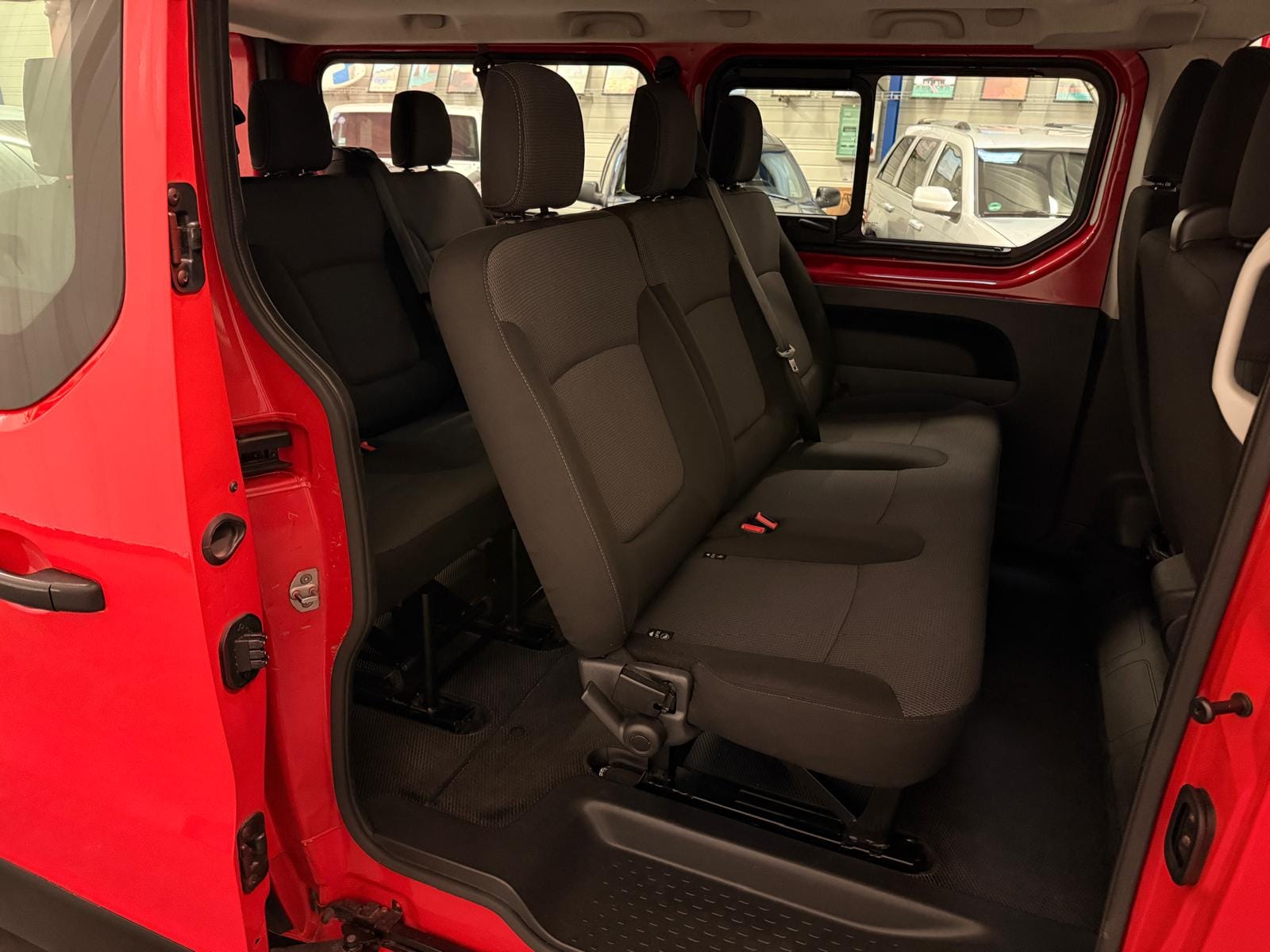 Renault Trafic Passenger 2.0 DCI 145CH avec Chaines