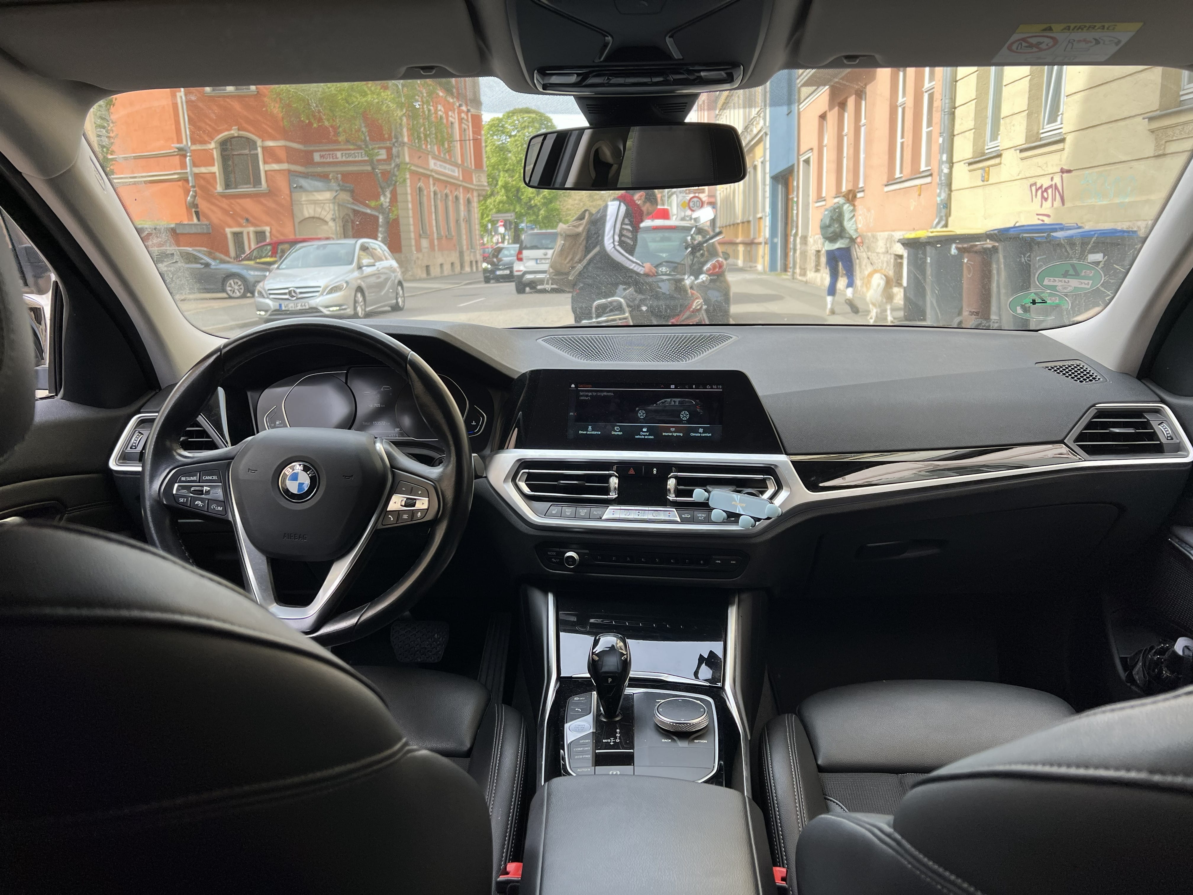 BMW 3er 318d mit Navigationsgerät