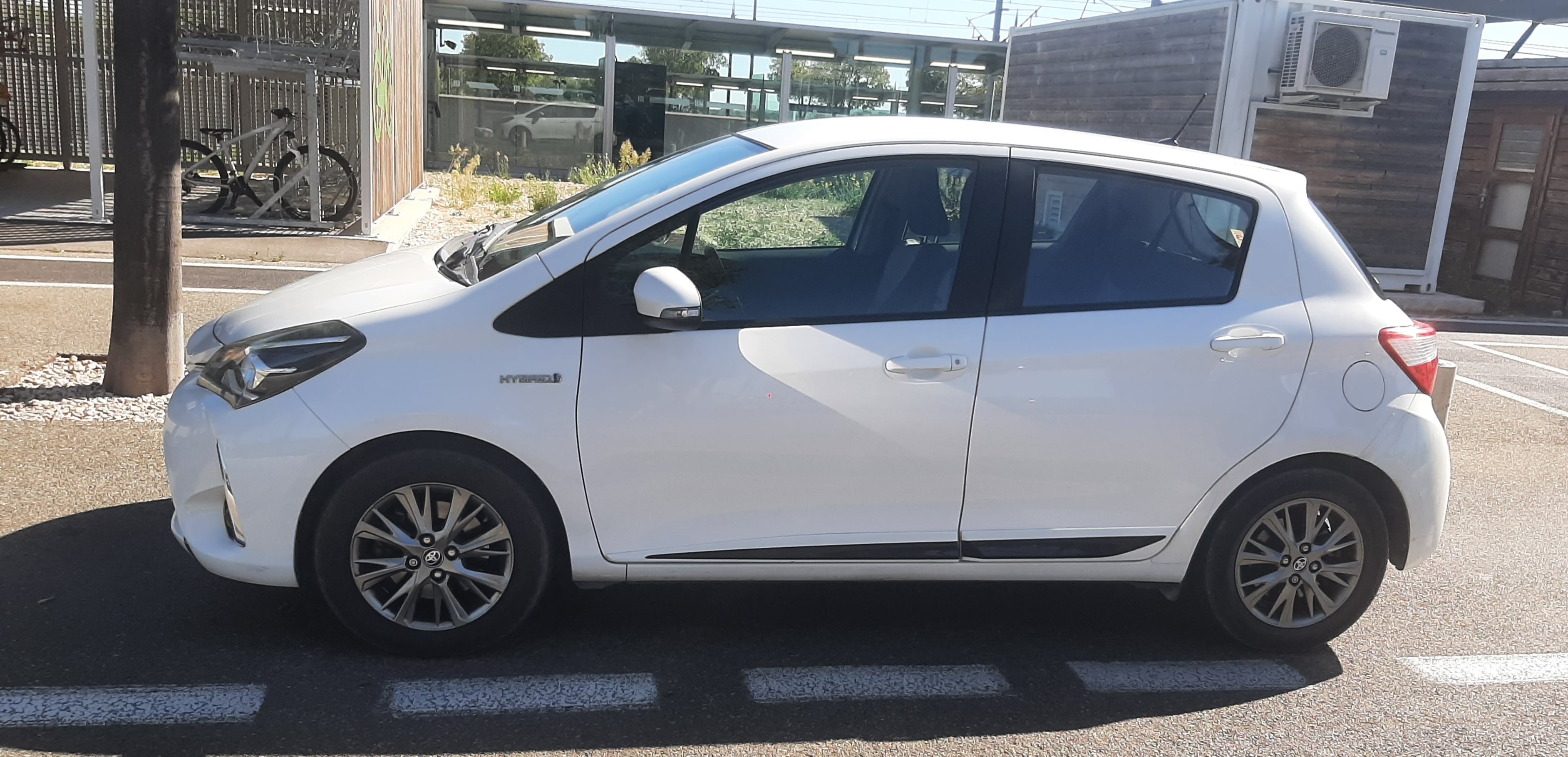 Toyota Yaris Hybride avec Climatisation