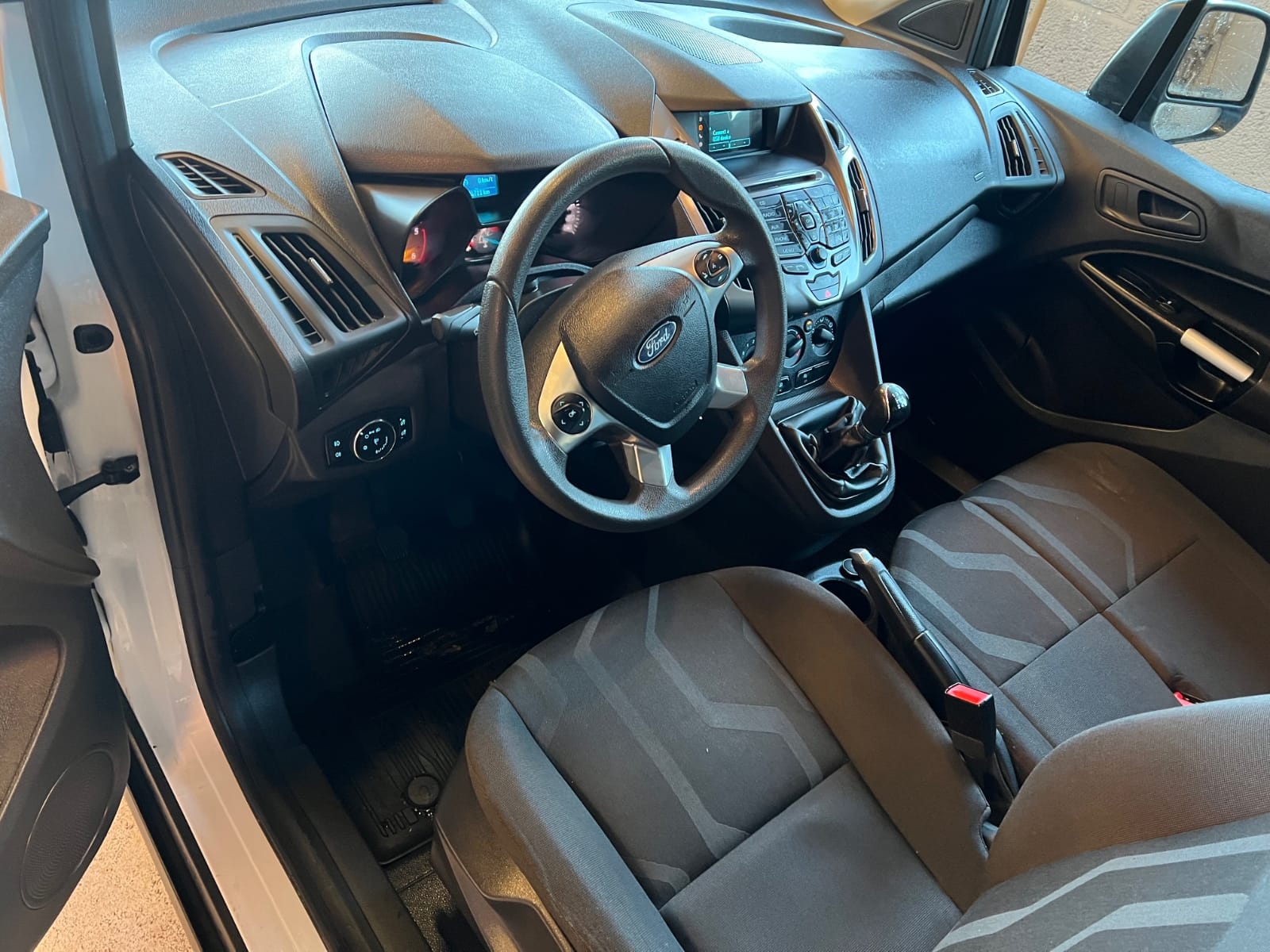 Ford Transit Connect med Bluetooth audio