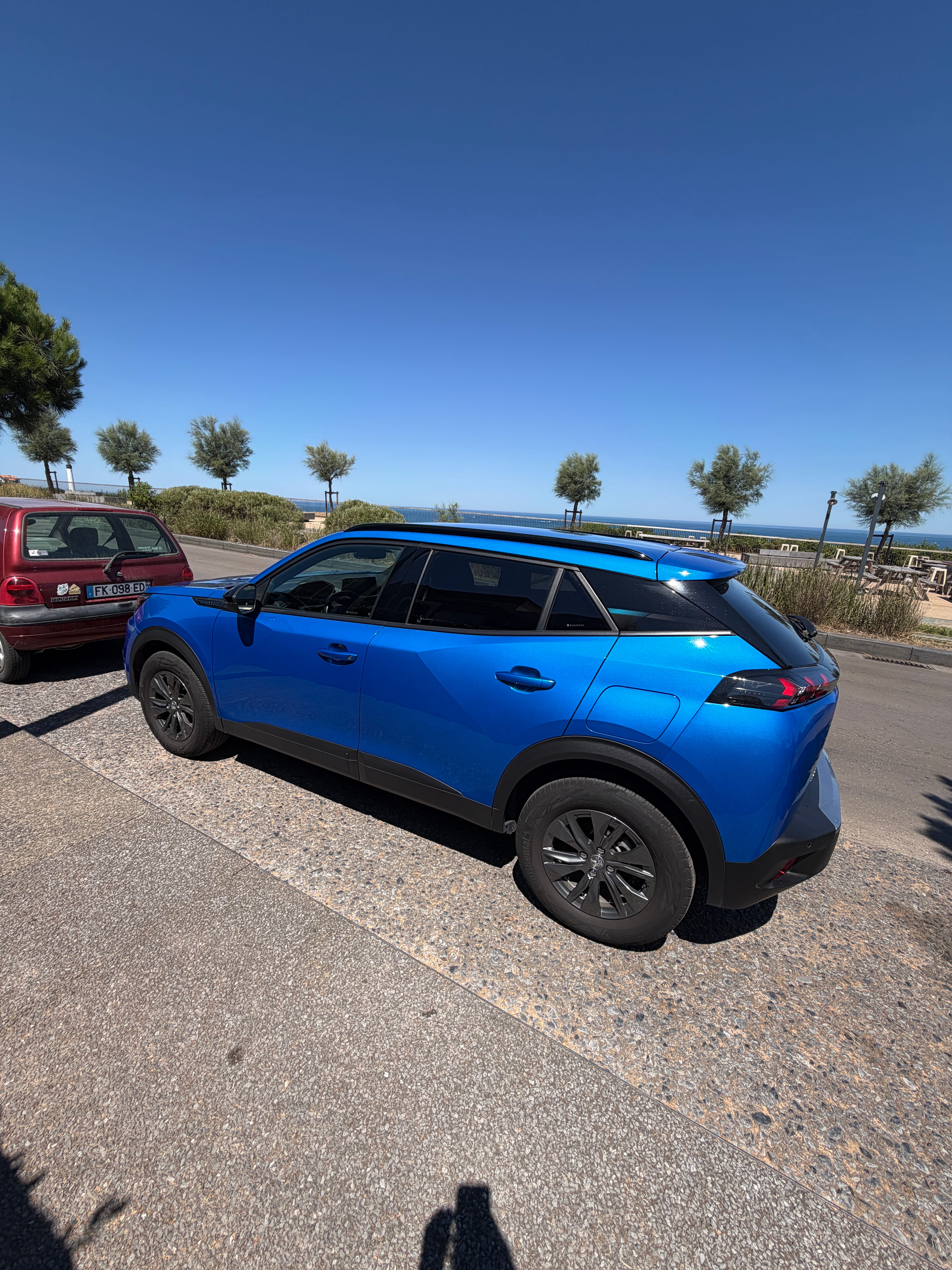 Peugeot 2008 + Parking Grande Plage with Cruise control