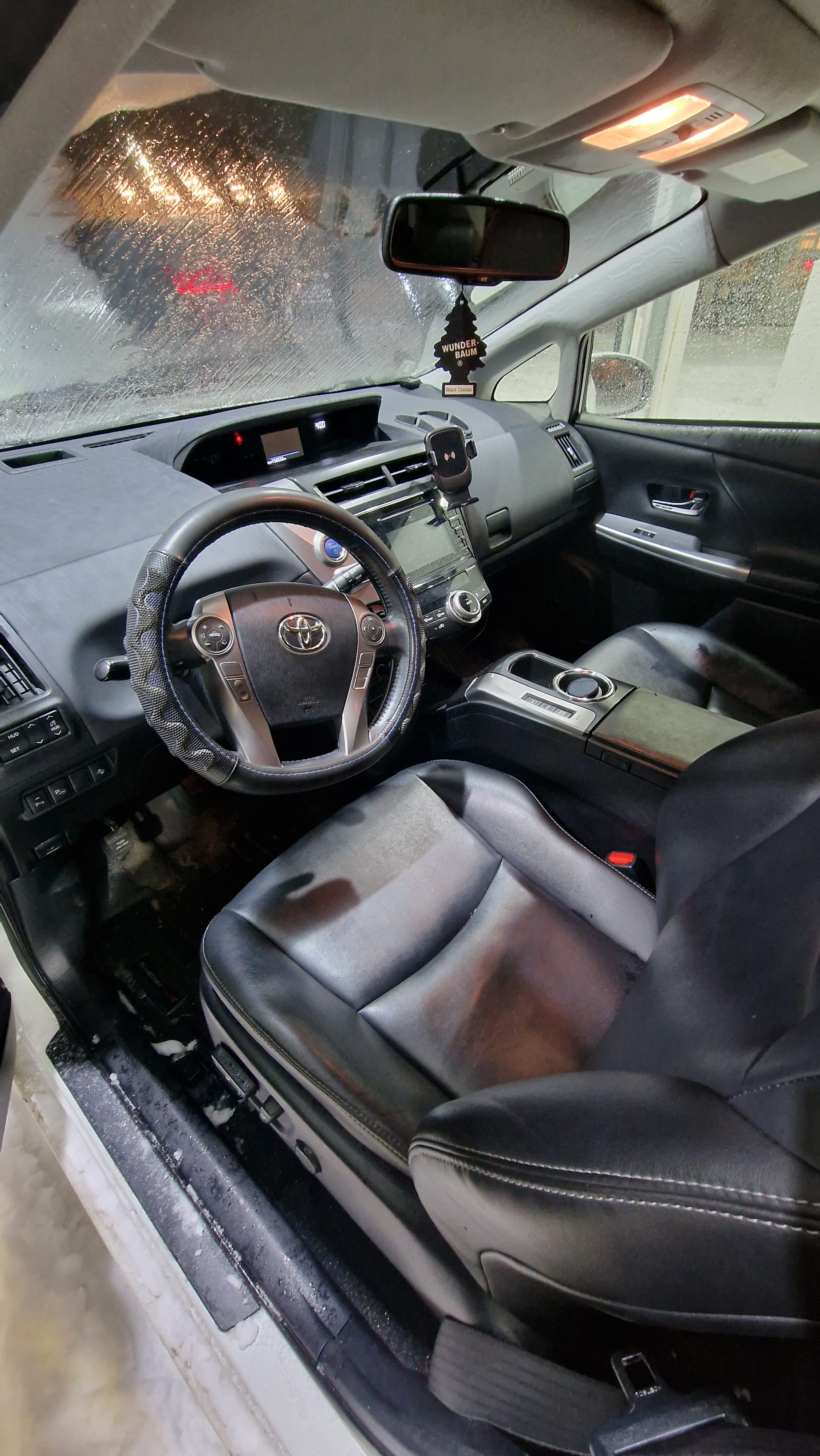 Toyota Prius + med Cruisekontroll