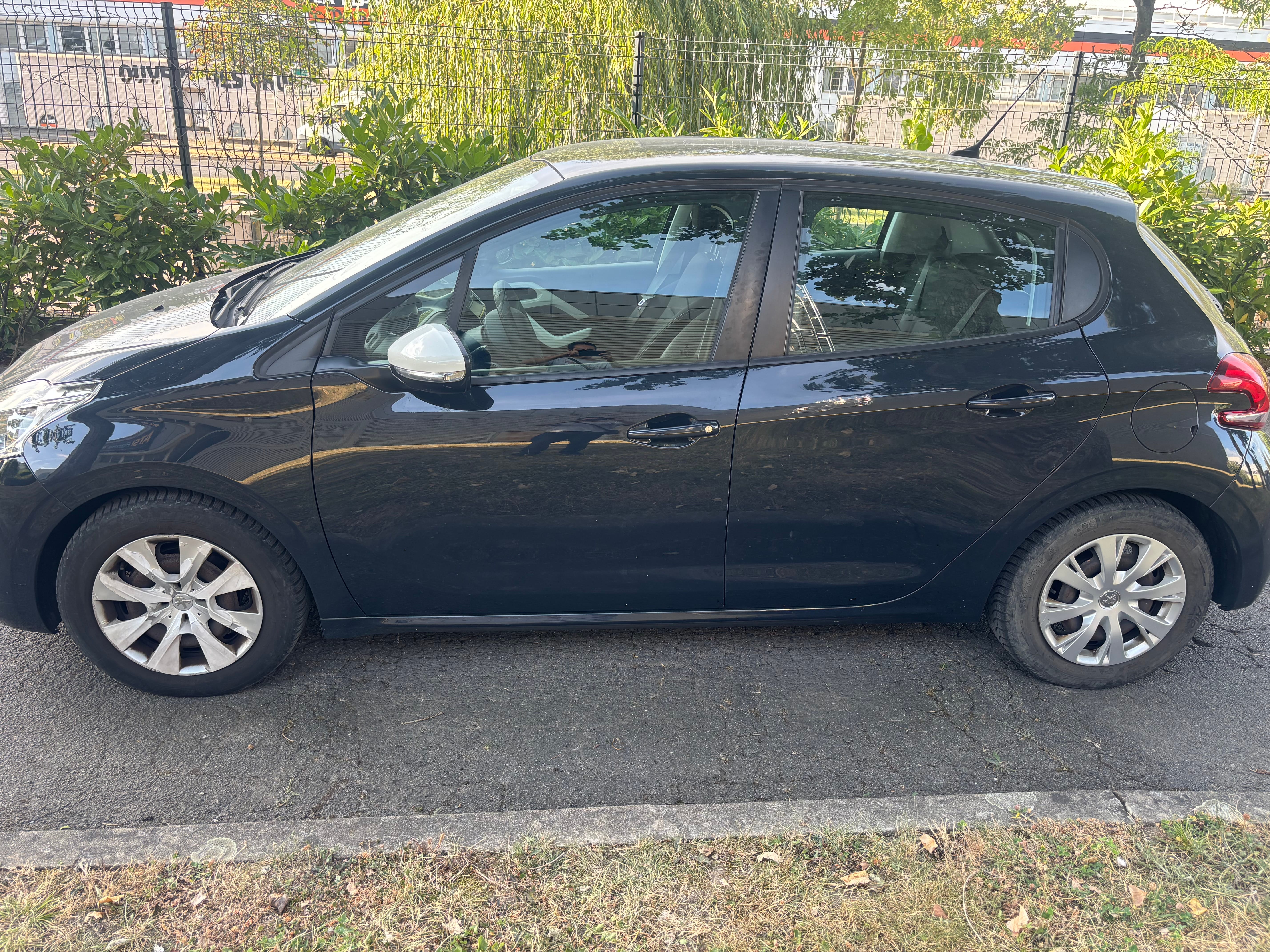 Peugeot 208 avec Climatisation