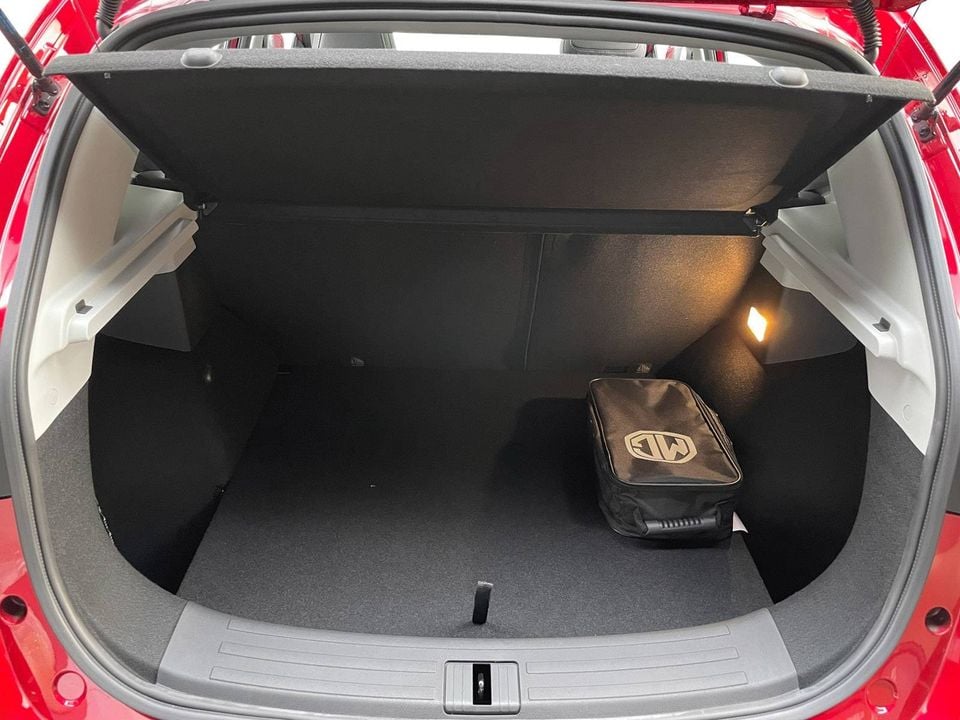 MG ZS EV Elektrisk med GPS