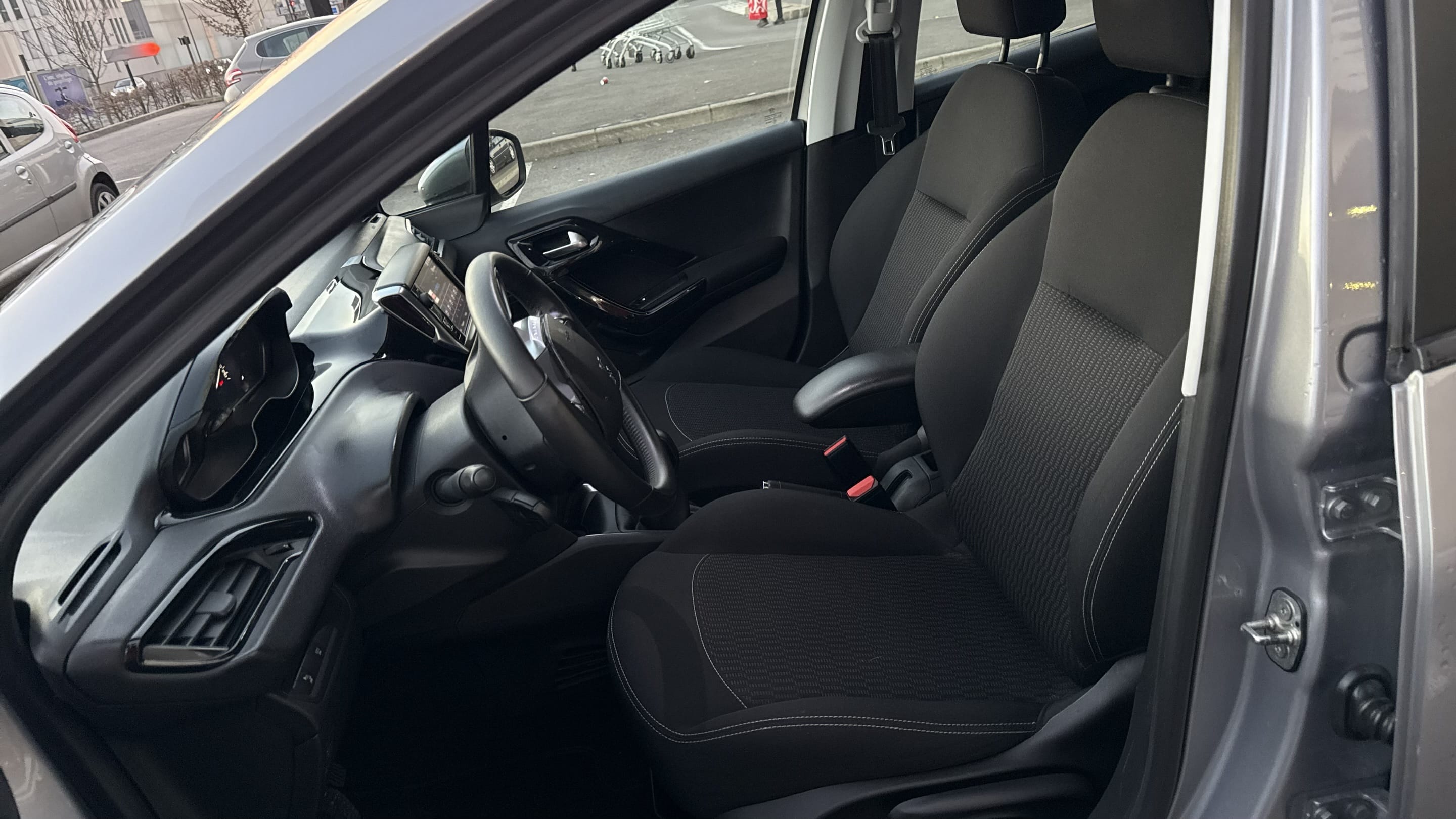 Peugeot 208 avec Régulateur de vitesse