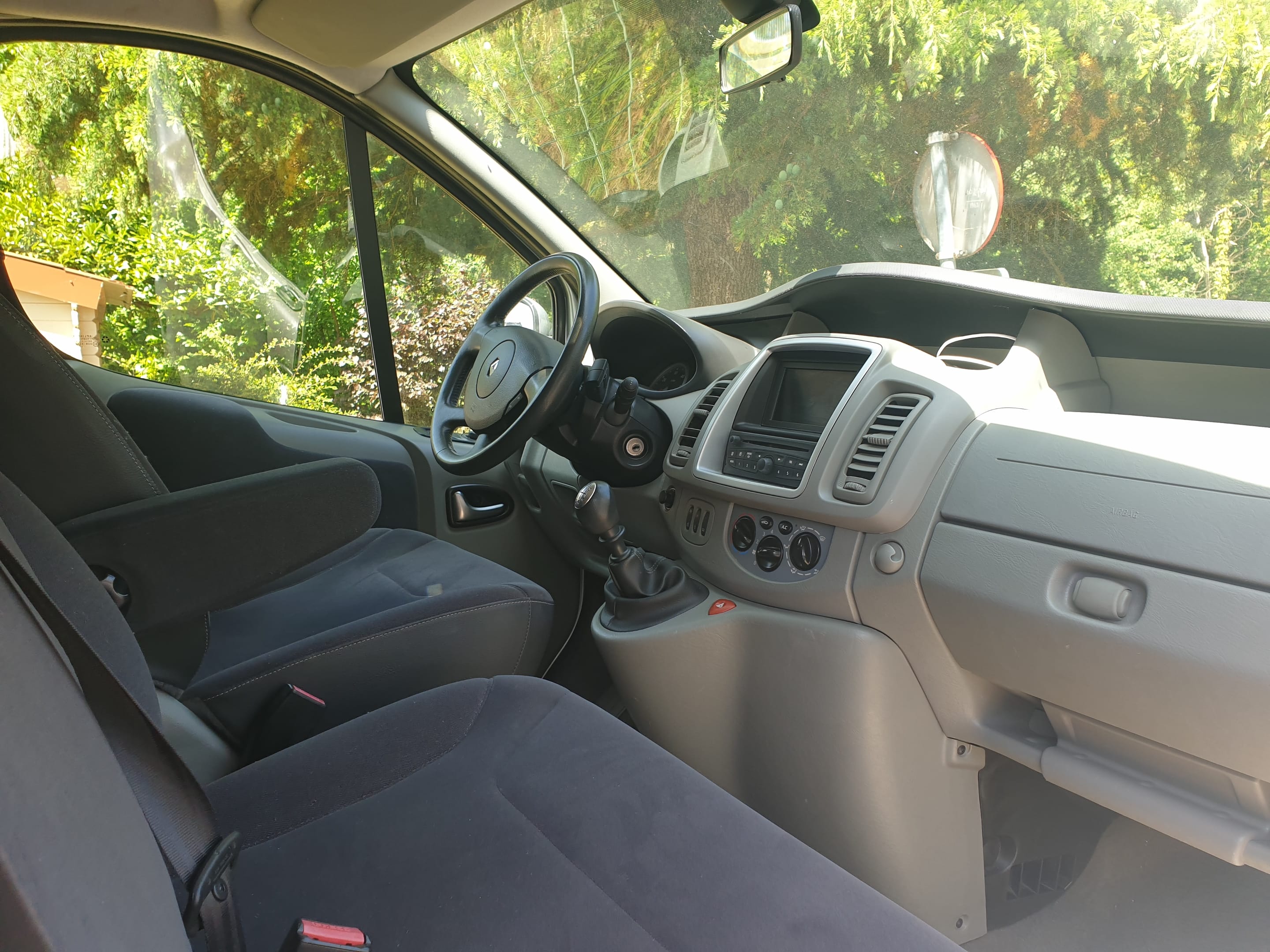 Renault Trafic Passenger 2.0 dci 115 avec GPS
