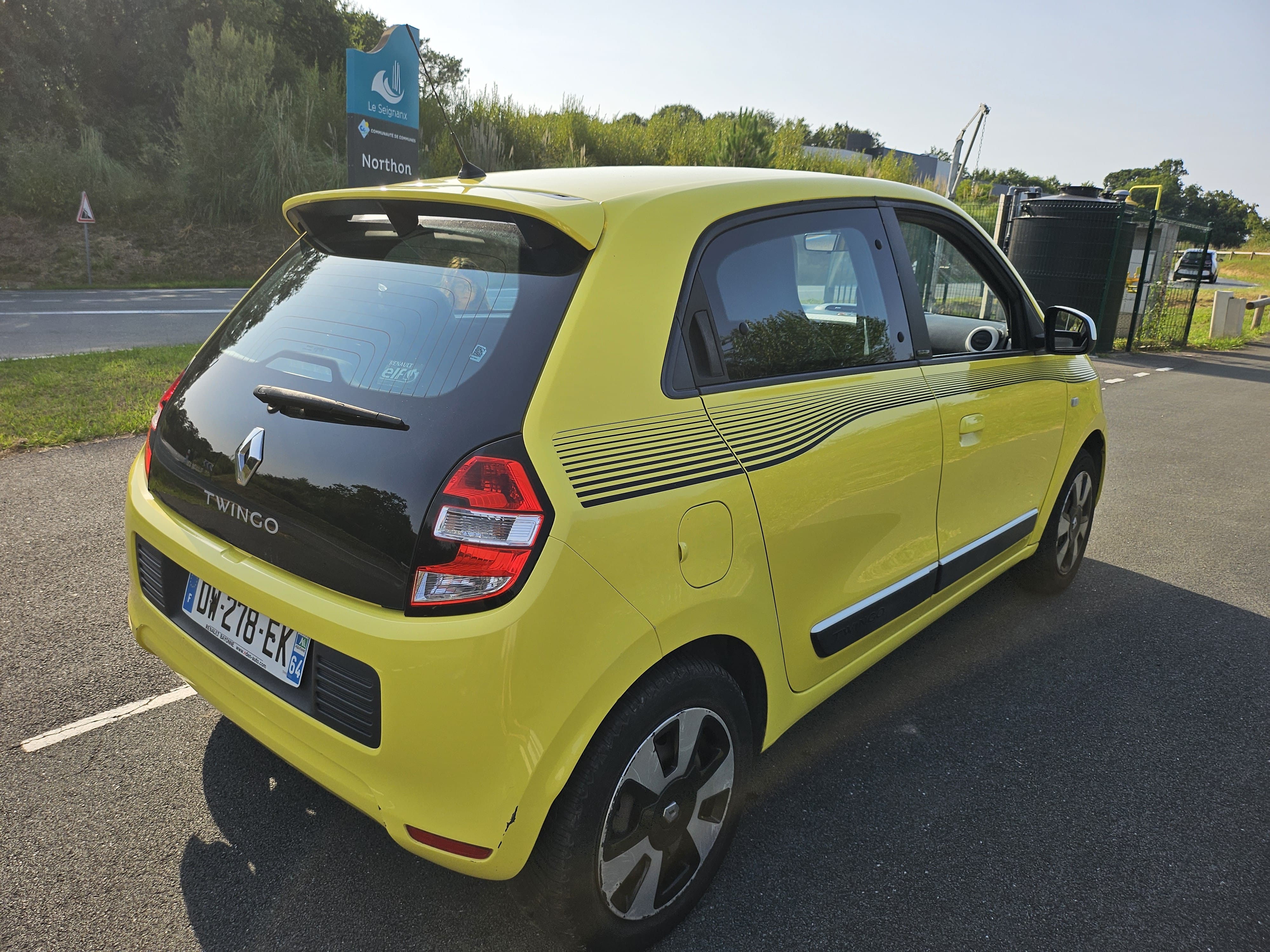 Renault Twingo with Bluetooth audio