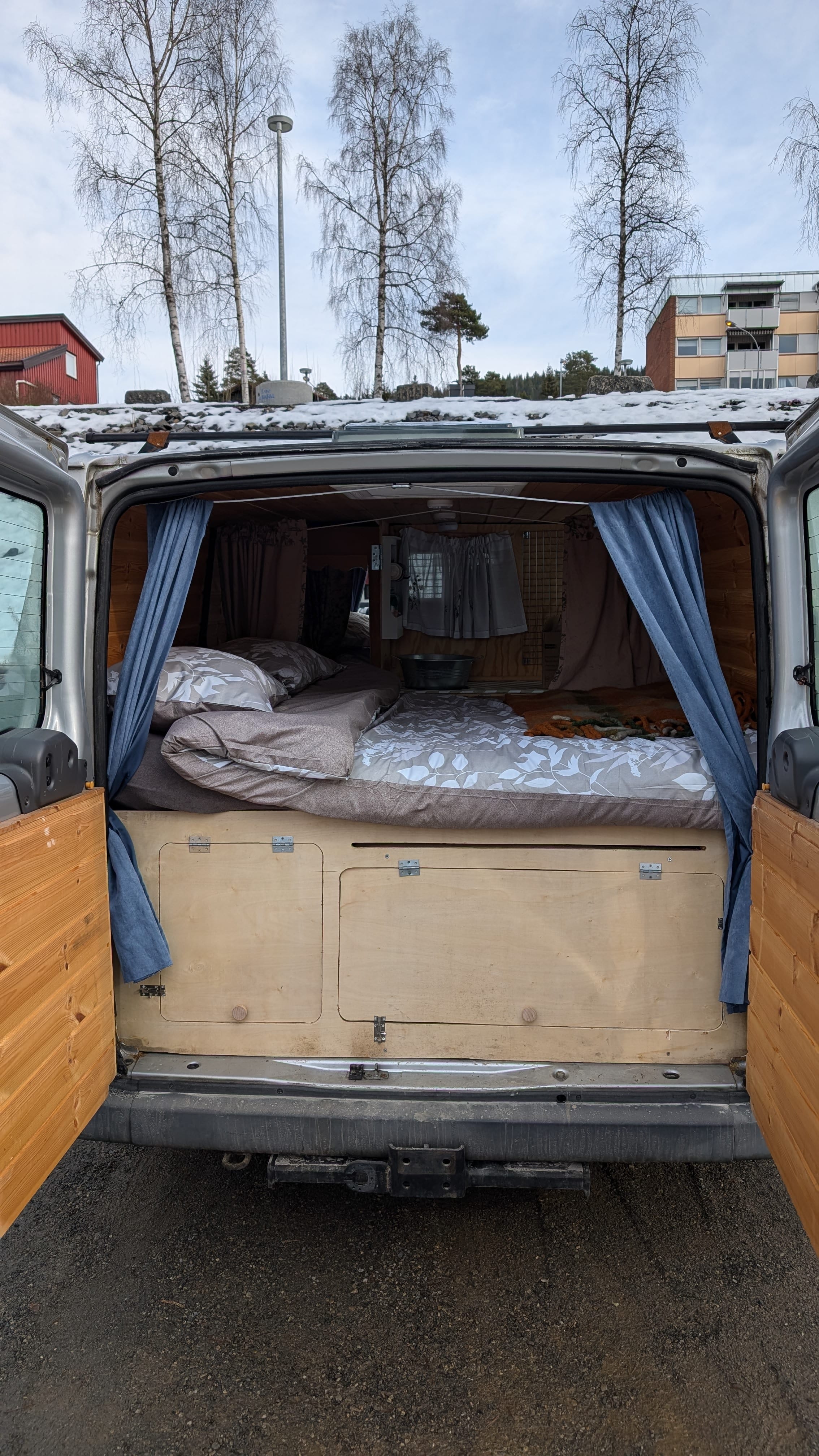 Ford Transit Camper med Skiboks