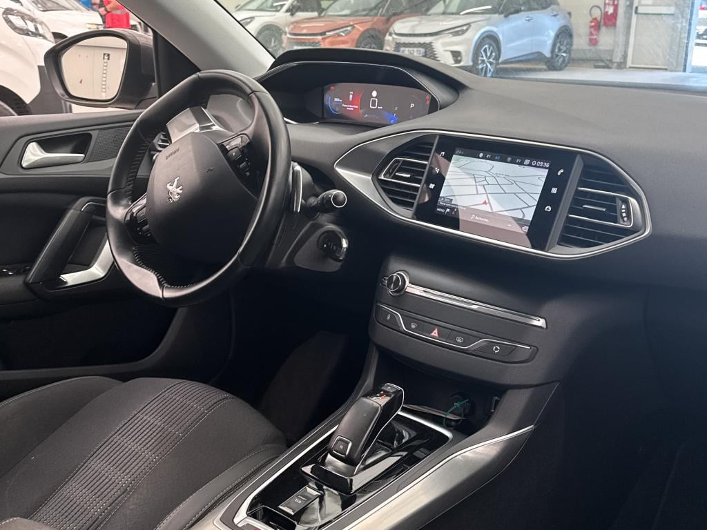 Peugeot 308 avec GPS