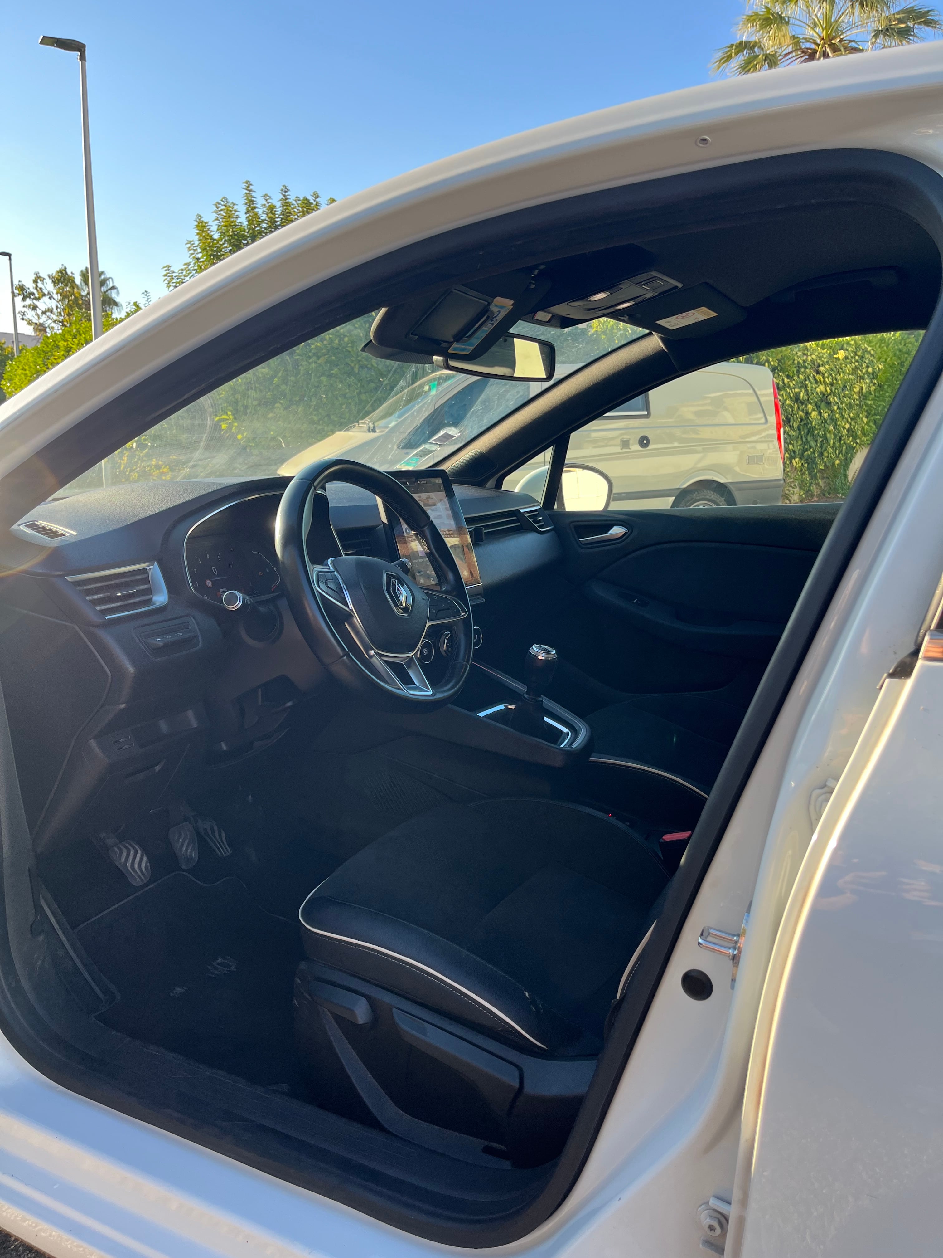 Renault Clio Business 100 ch avec Apple CarPlay