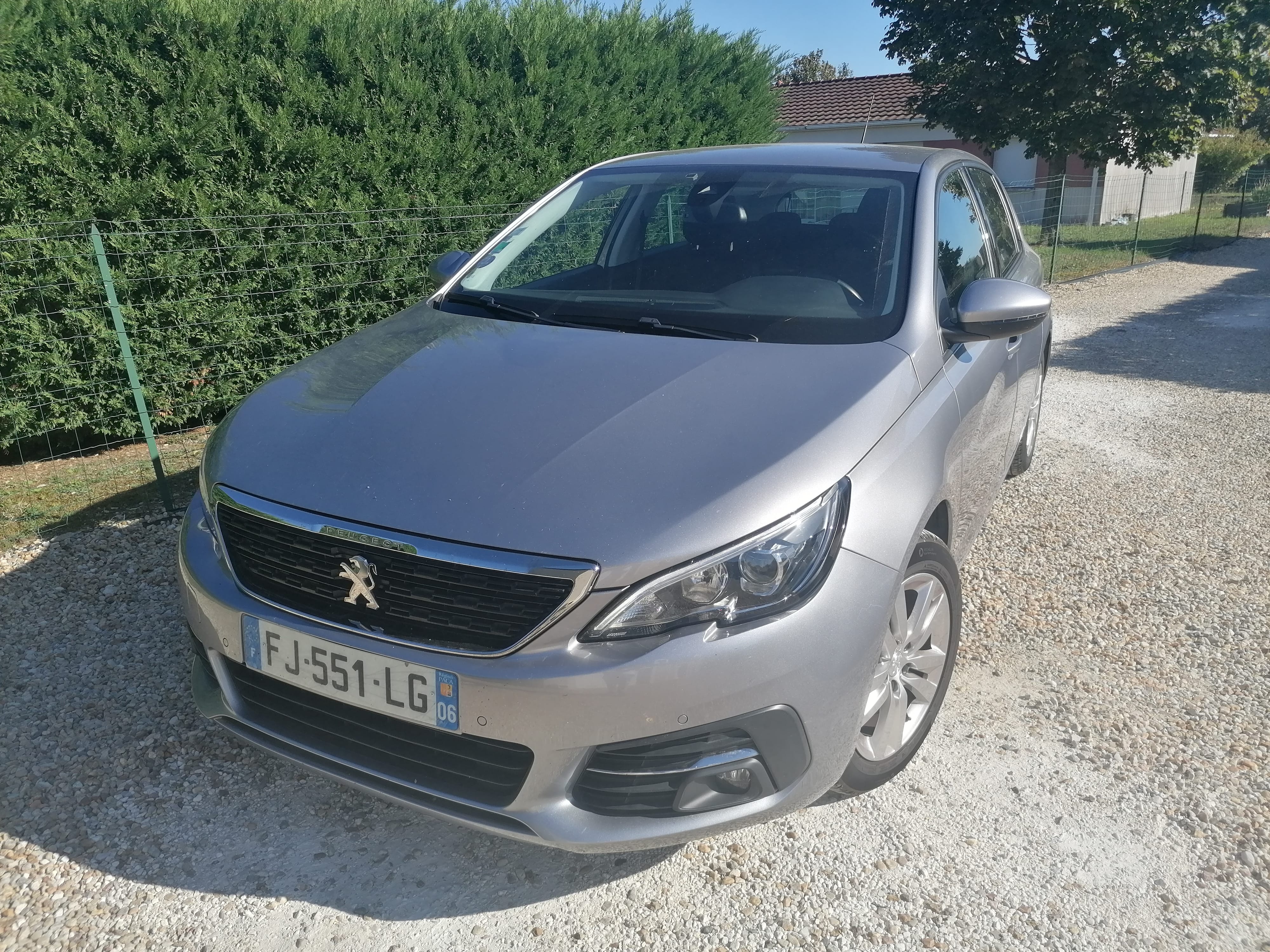 Peugeot 308 1.2 THP avec Siège bébé