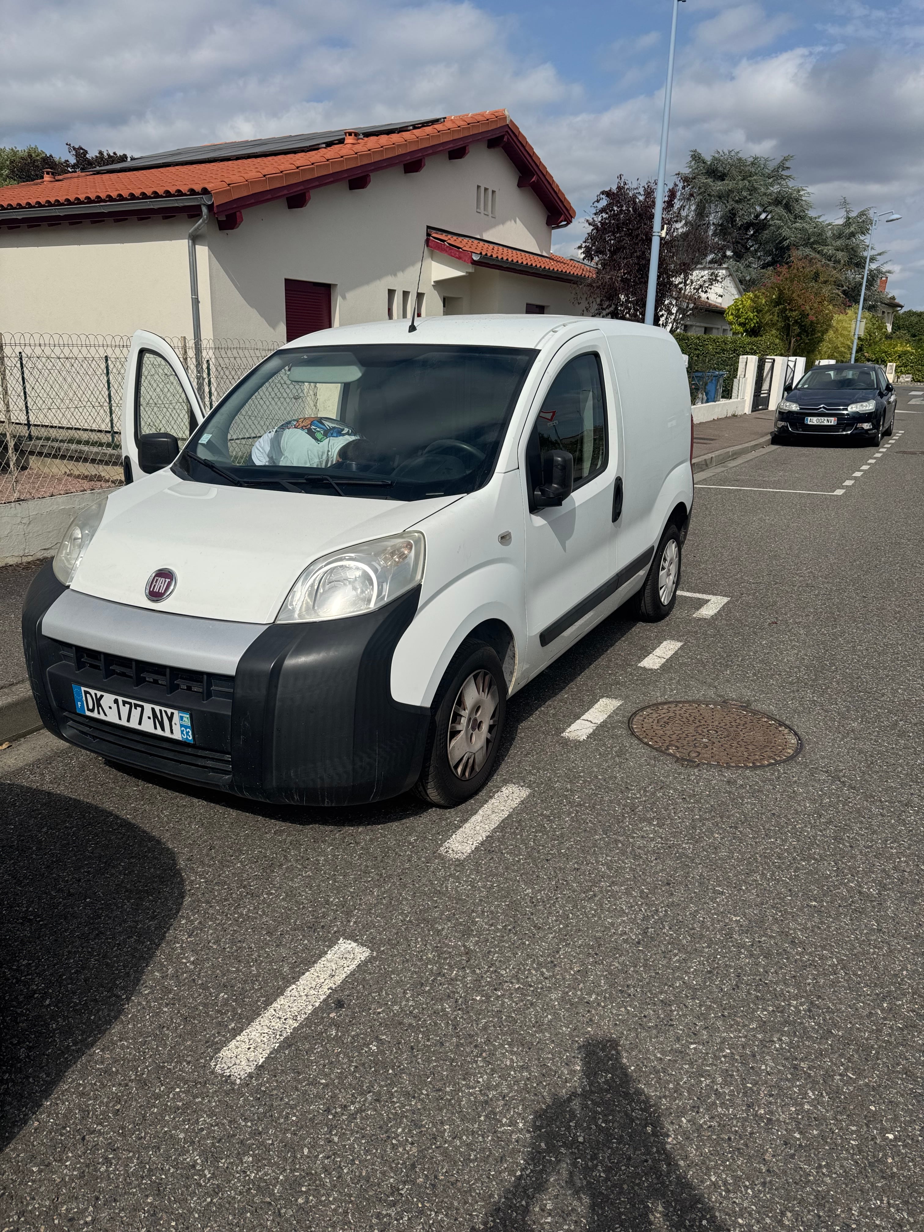 Fiat Fiorino avec Autoradio