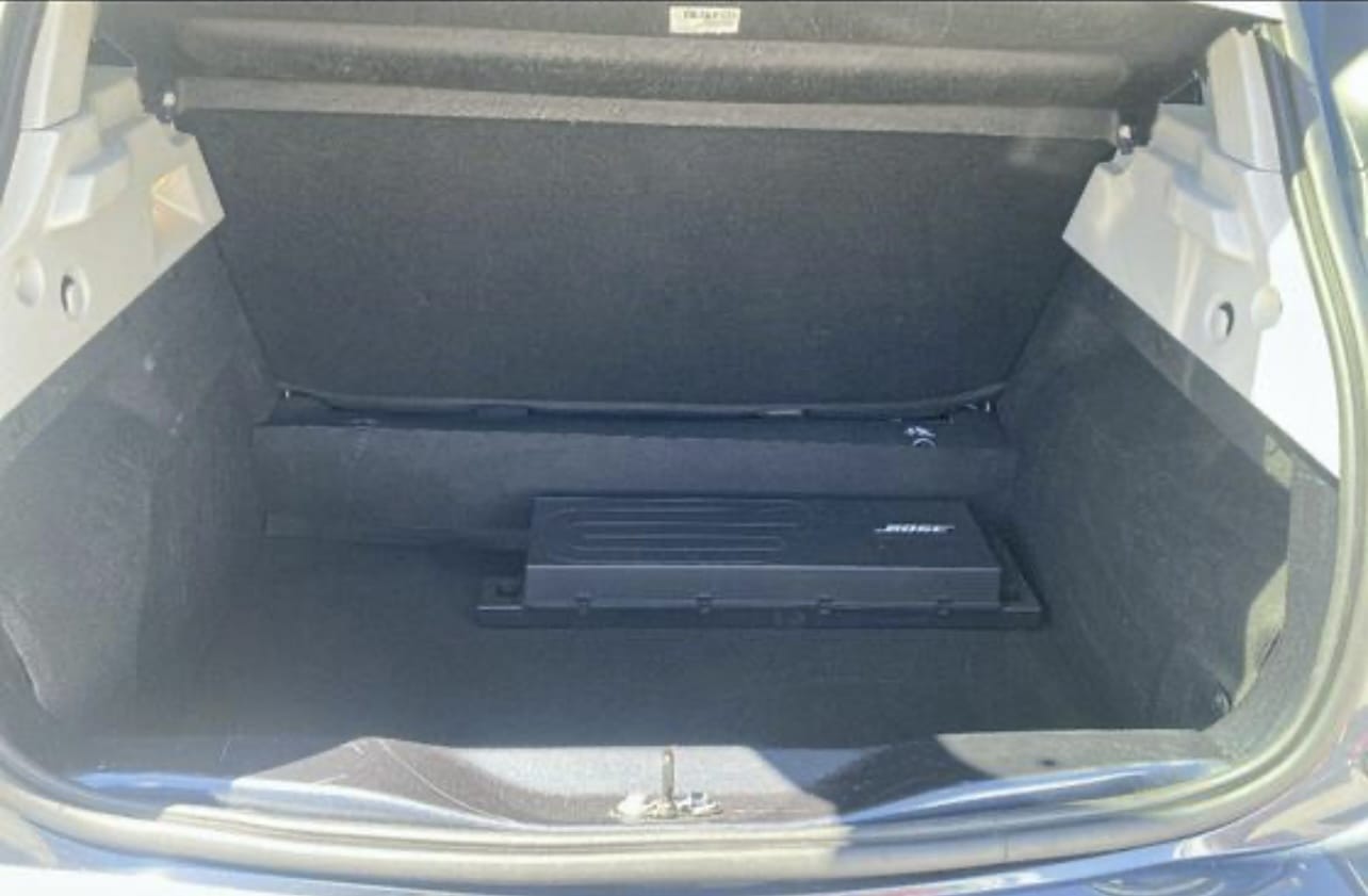 Renault ZOE [édition limitée haut de gamme] avec Siège bébé