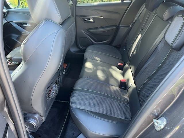 Peugeot 208 GT Line avec GPS