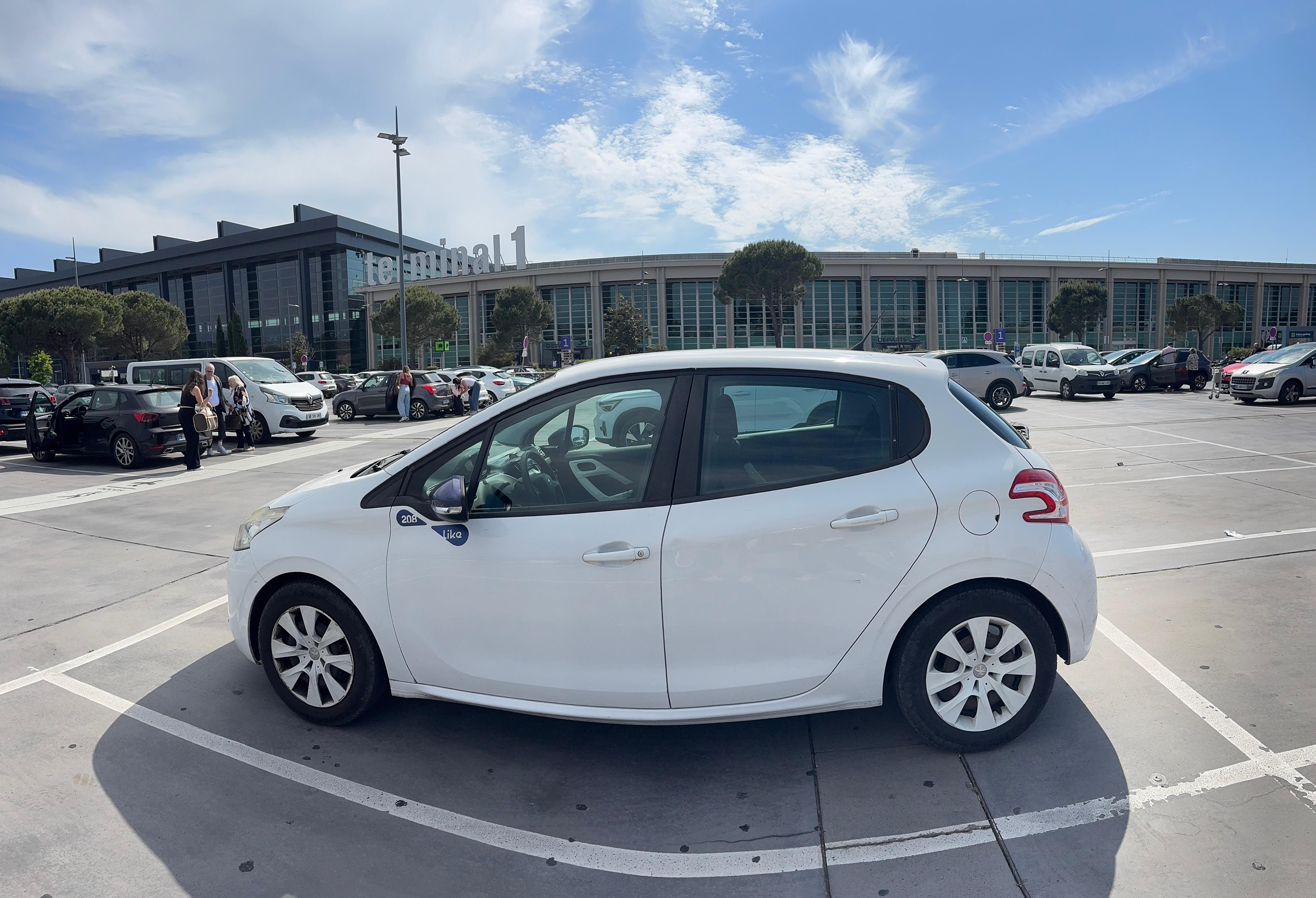Peugeot 208 avec Climatisation