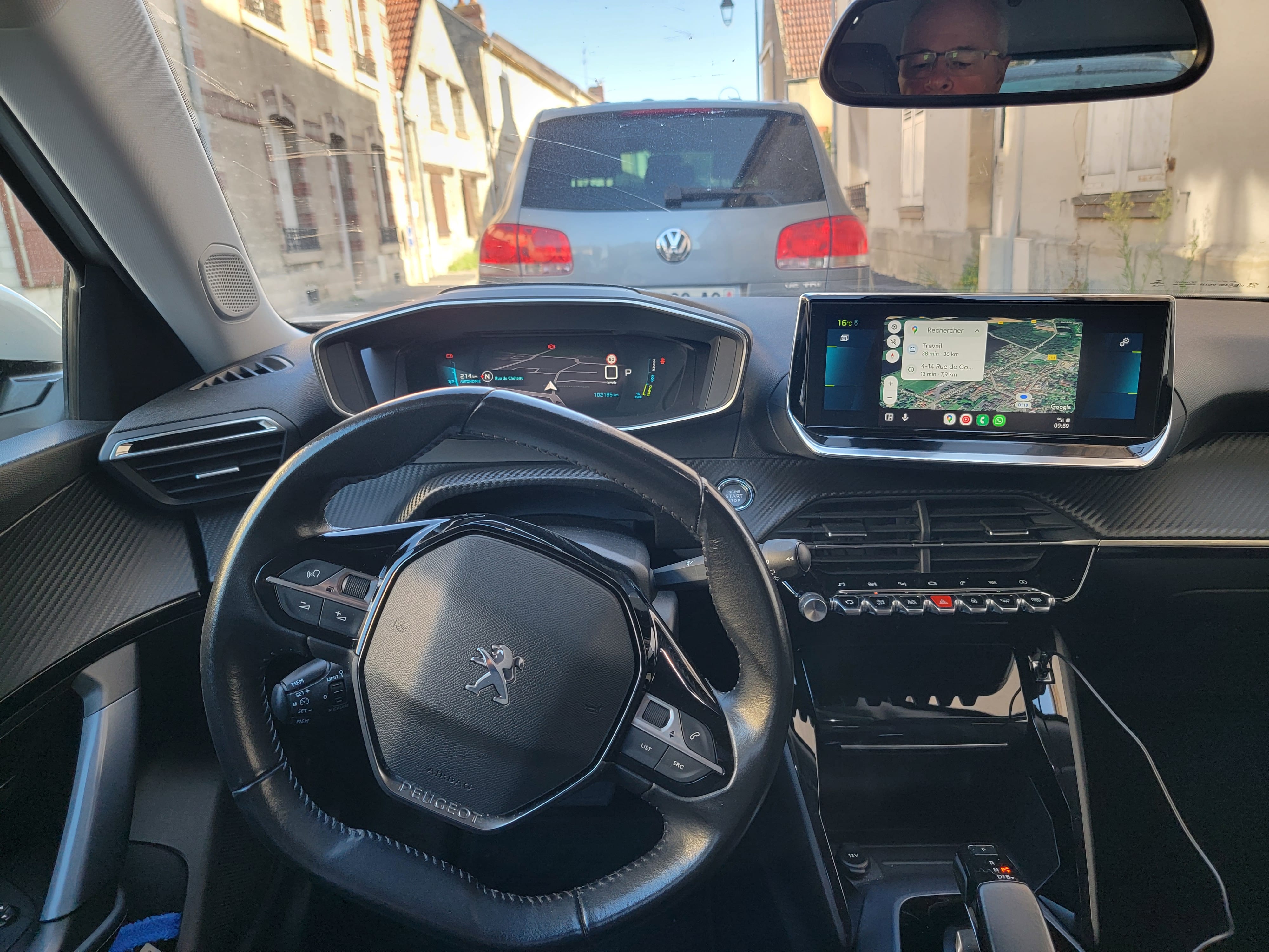 Peugeot e-2008 Allure avec Régulateur de vitesse