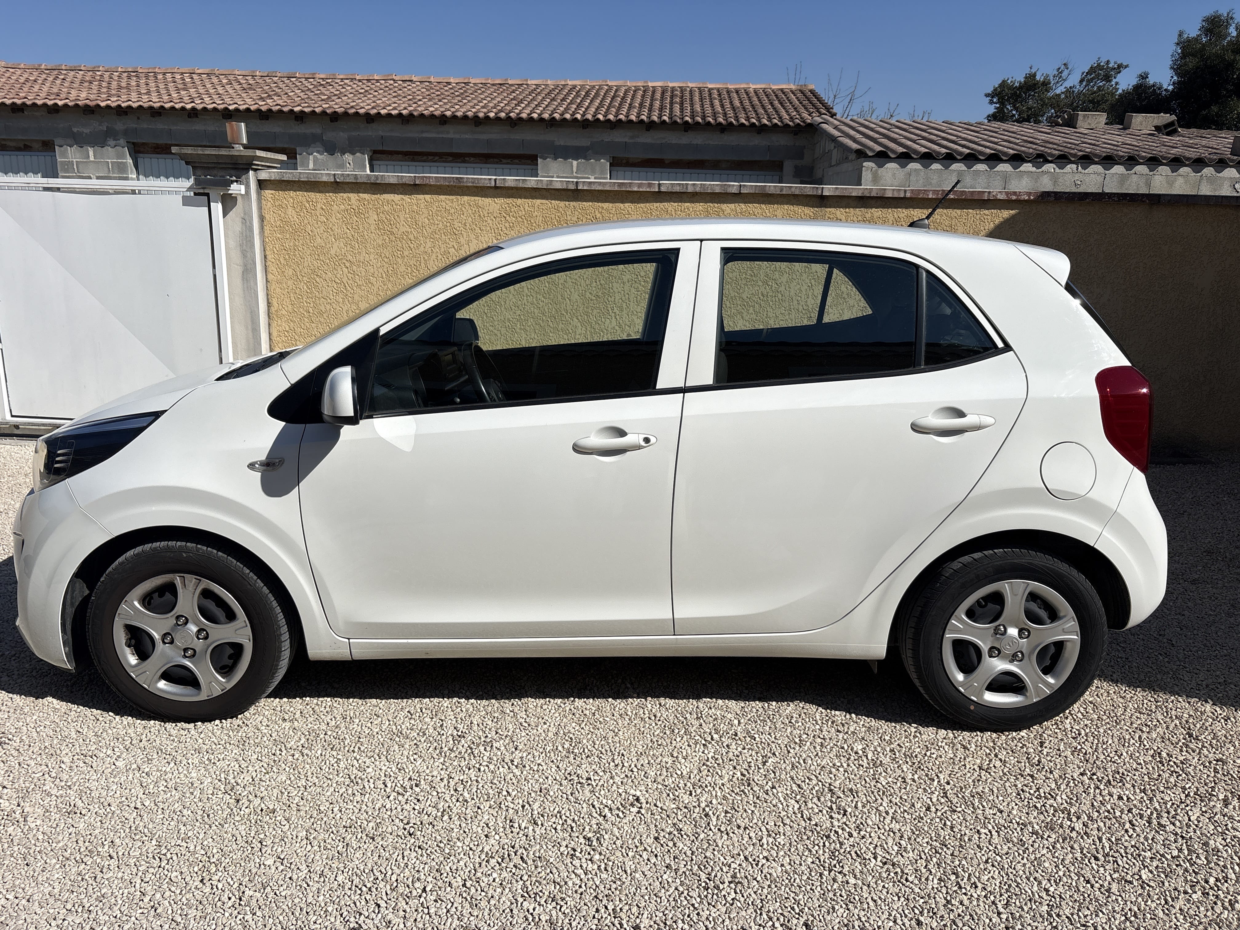 Kia Picanto 1.0 avec Climatisation