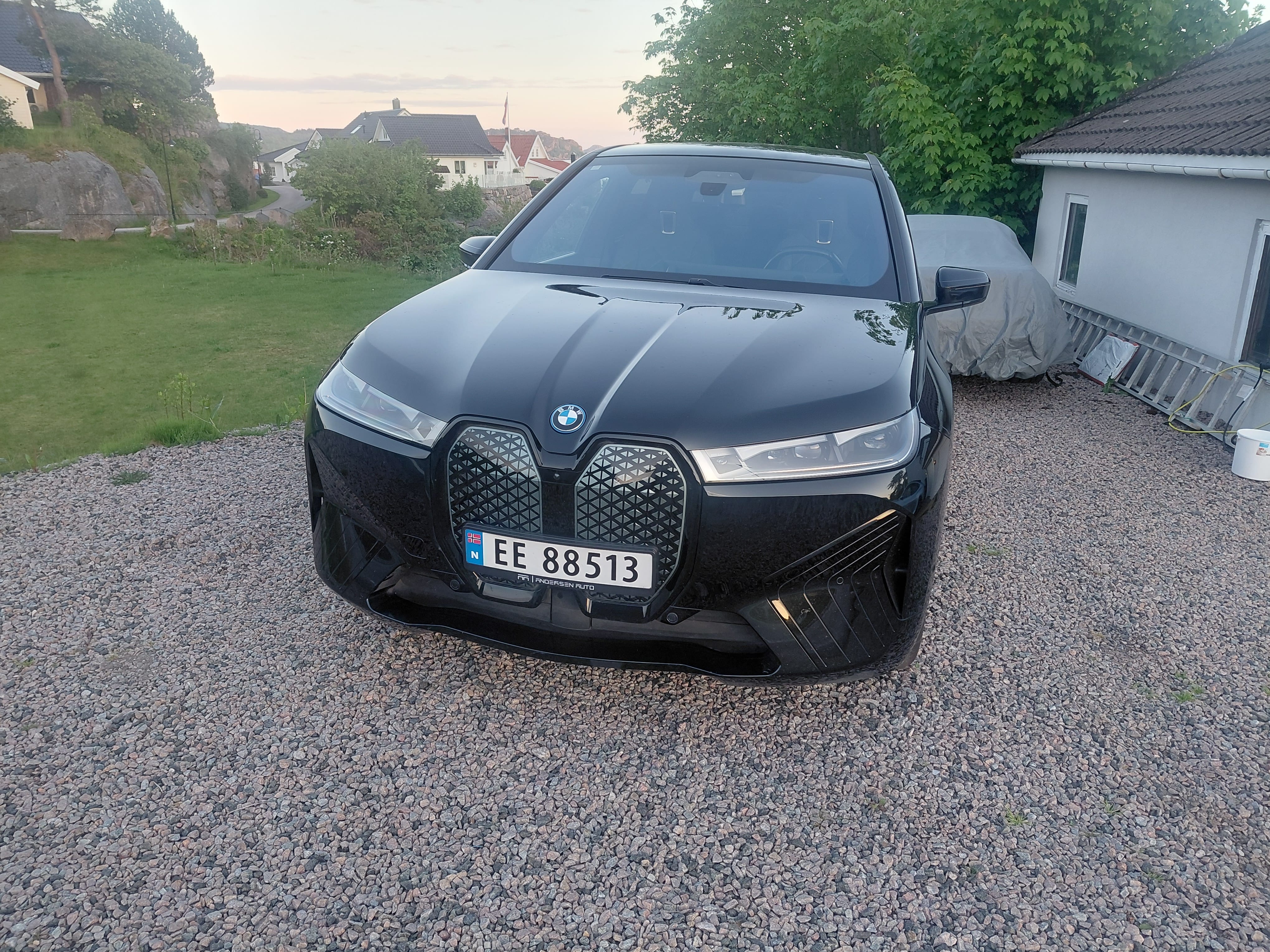 BMW iX xDrive50 Rekkevidde 59 mil with Backup camera