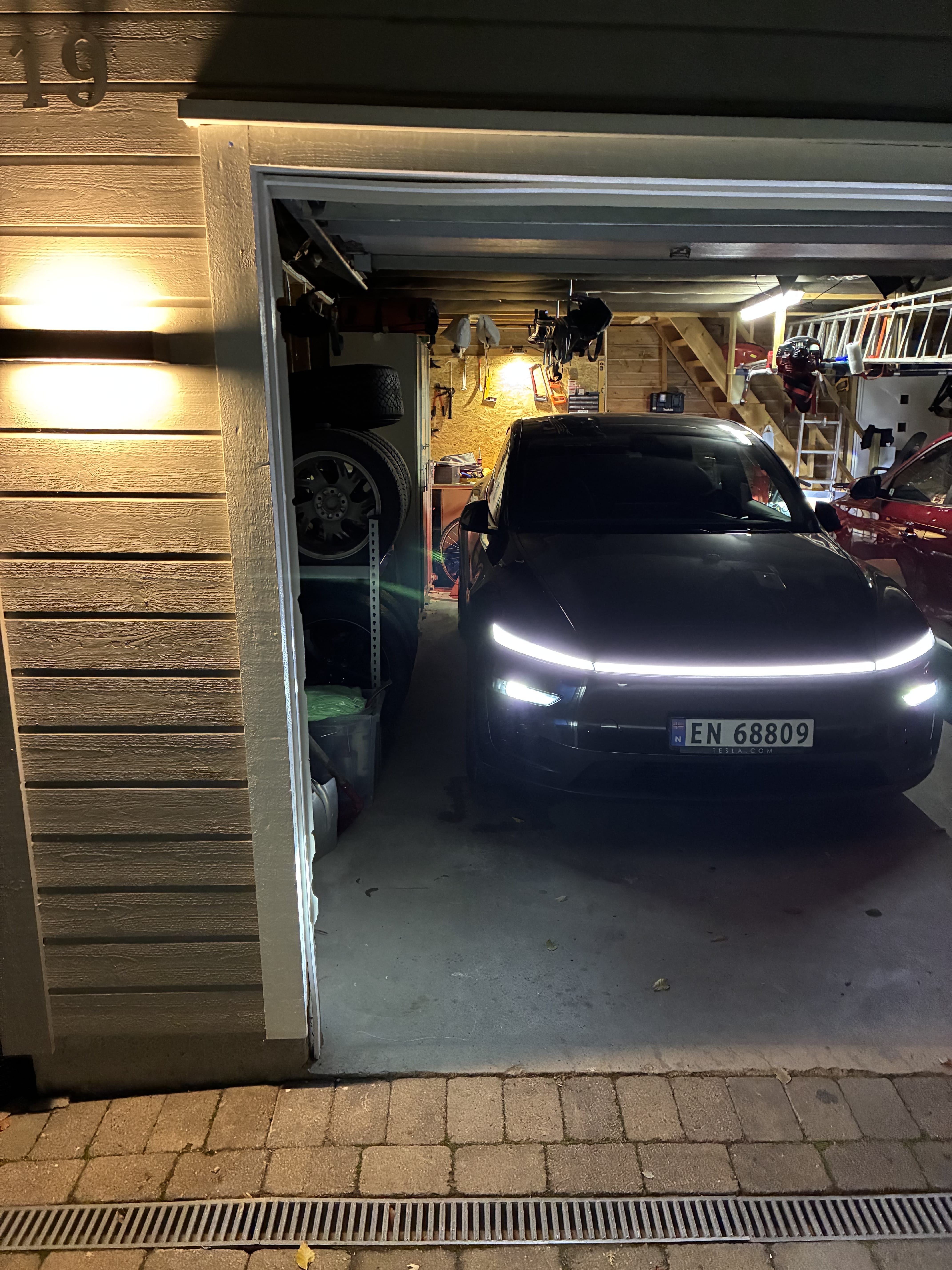 Tesla Model Y Long Range med Aircondition