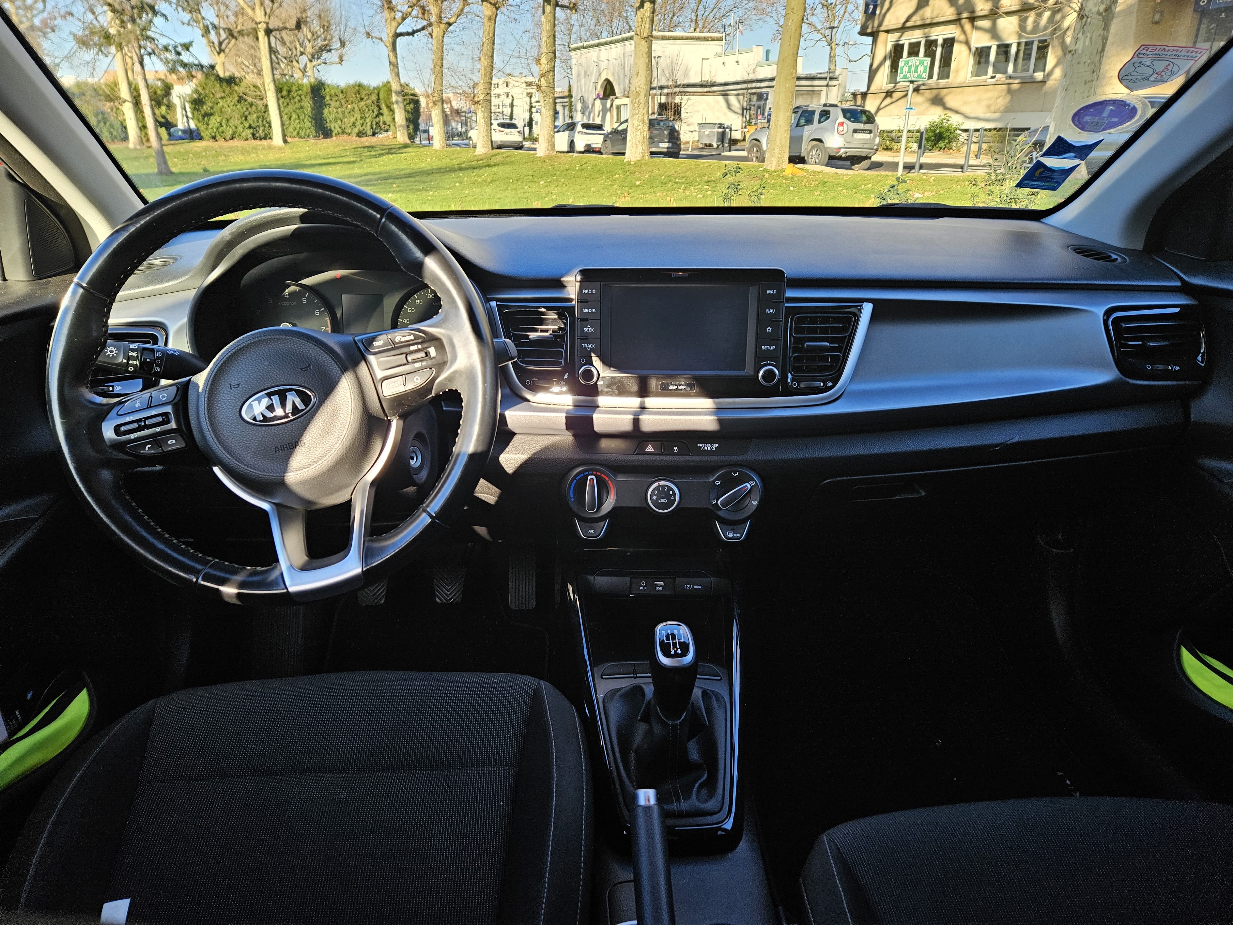 Kia Rio avec GPS