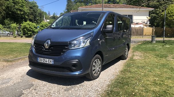 Renault Trafic Passenger Louez le Renault Trafic 9 places – Espace, Confort et Praticité pour Tous Déplacements, 2015, Diesel, 9 places et plus