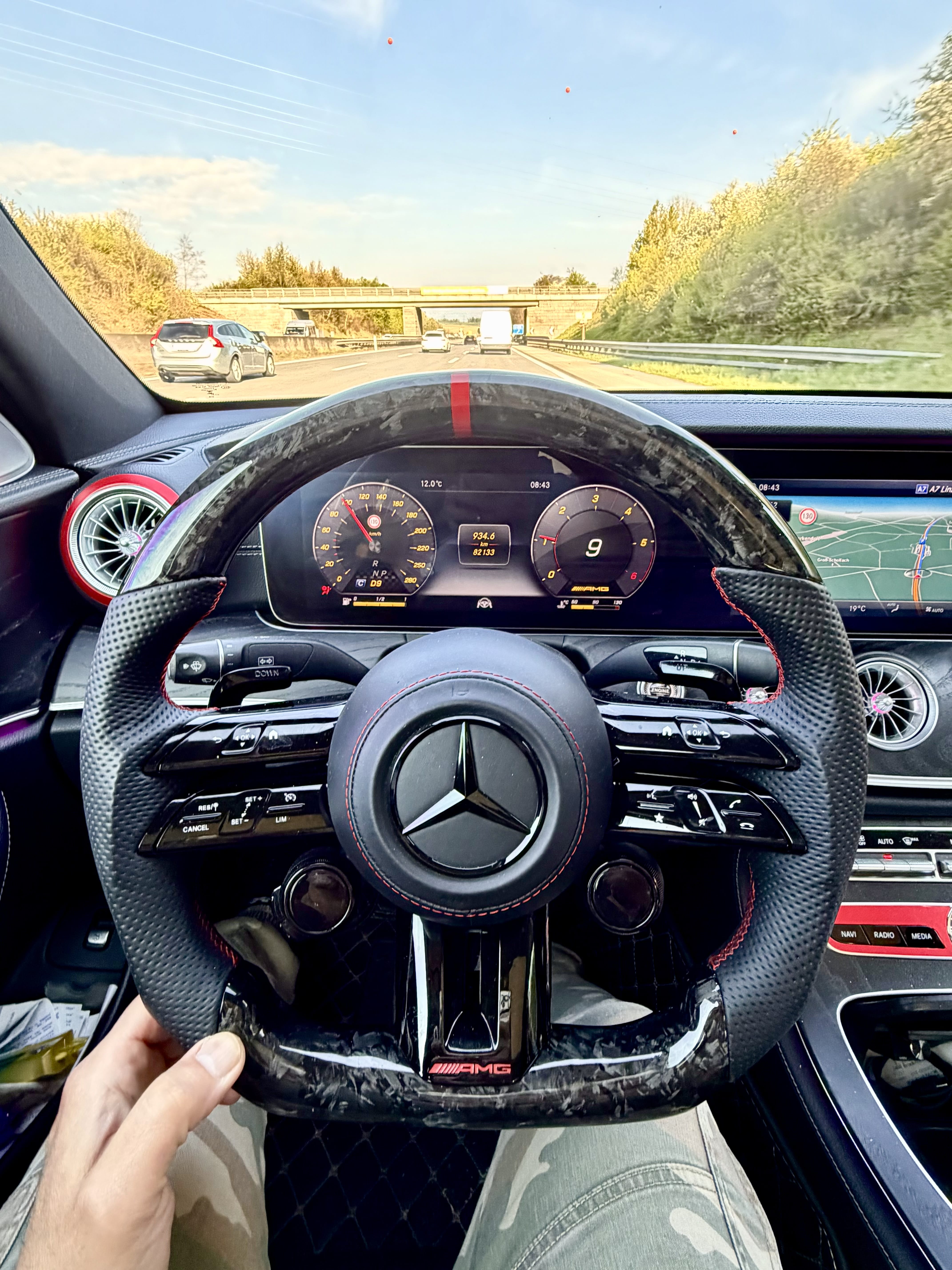 Mercedes-Benz E-Klasse E 350 4MATIC mit Navigationsgerät