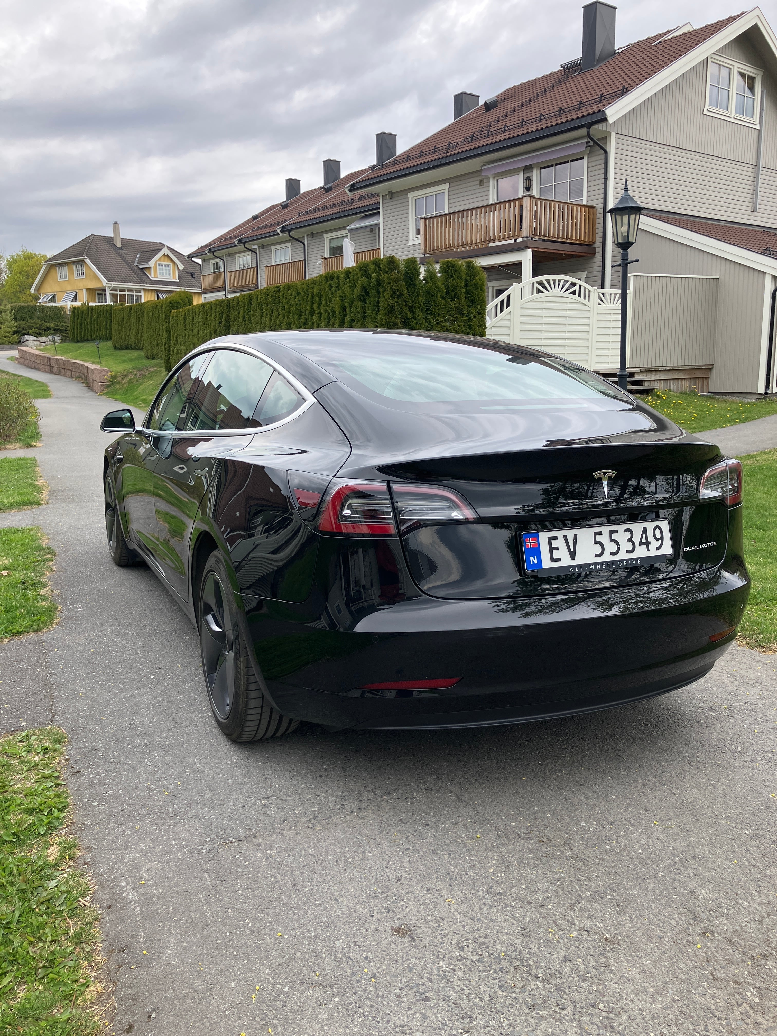 Tesla Model 3 med Ryggekamera