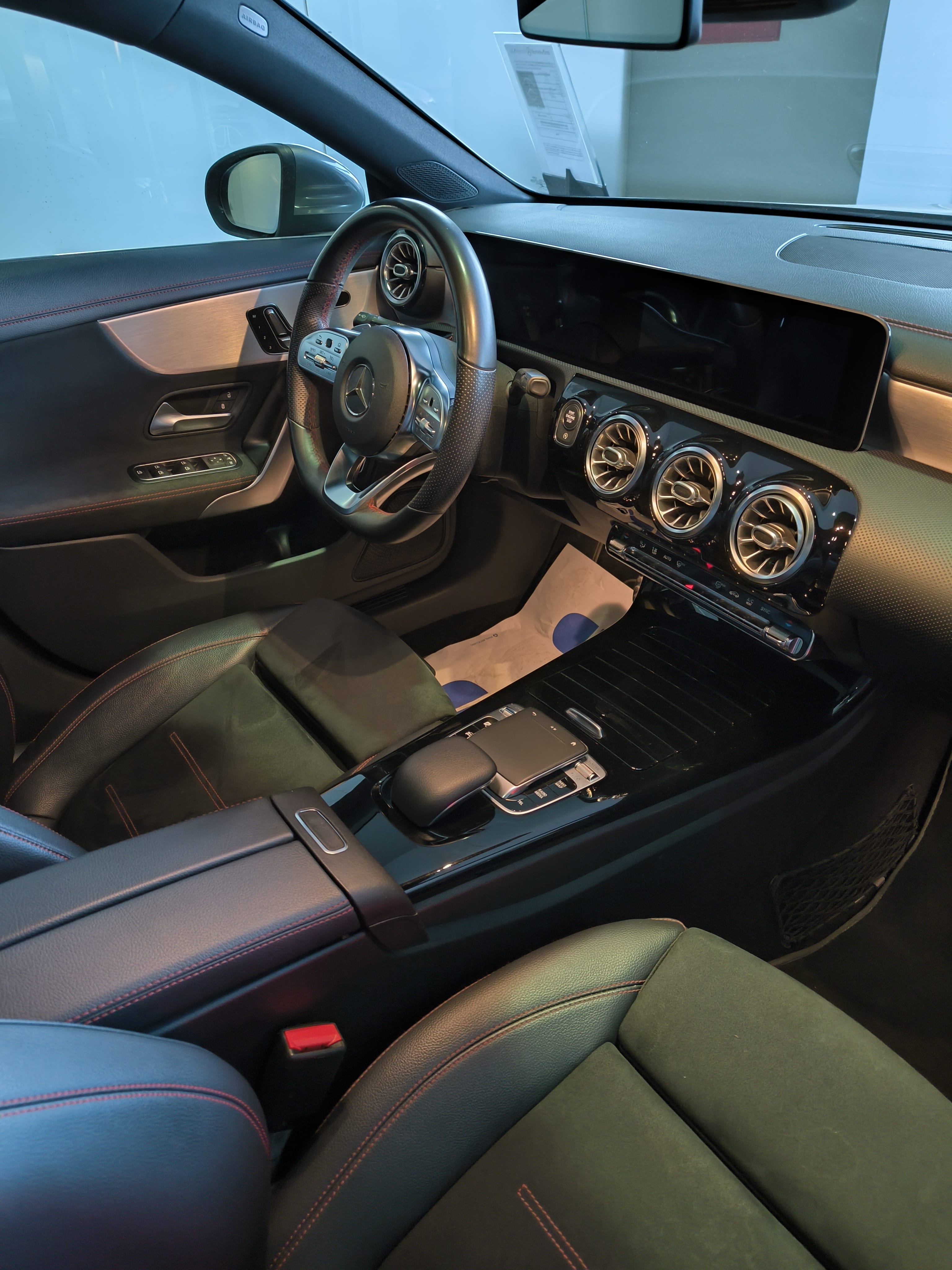 Mercedes-Benz CLA 200 con GPS