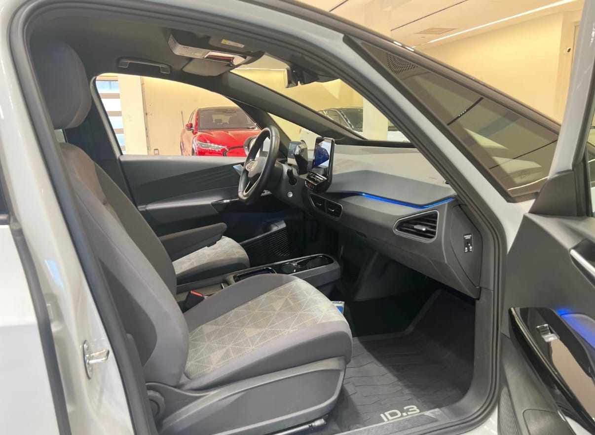 Volkswagen ID.3 Pro with GPS