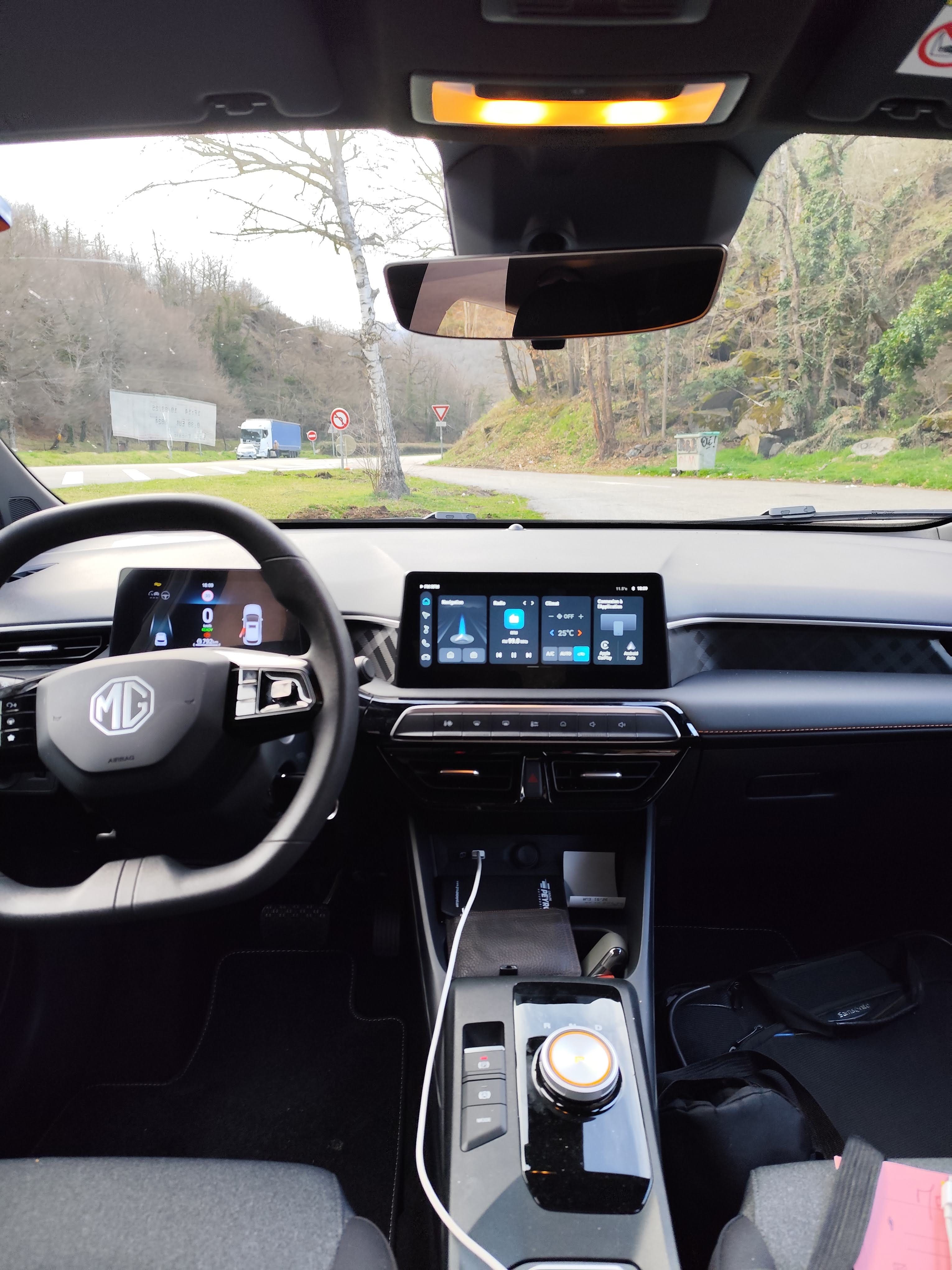 MG MG3 avec GPS