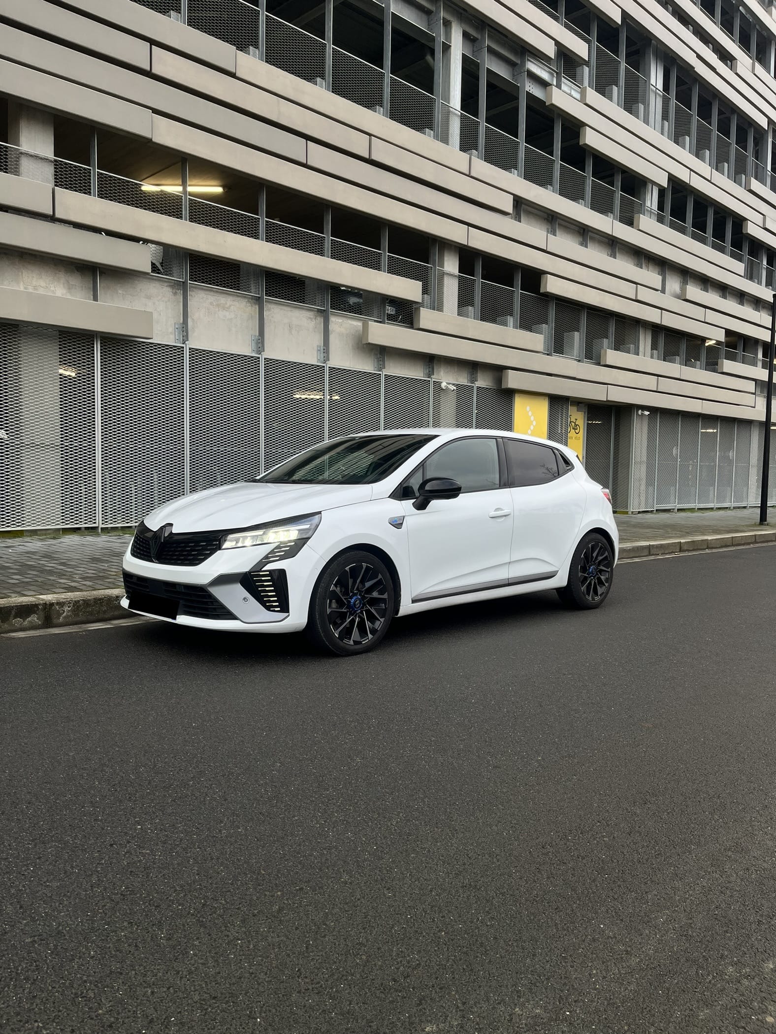 Renault Clio E-tech, 2024, Essence 95, automatic